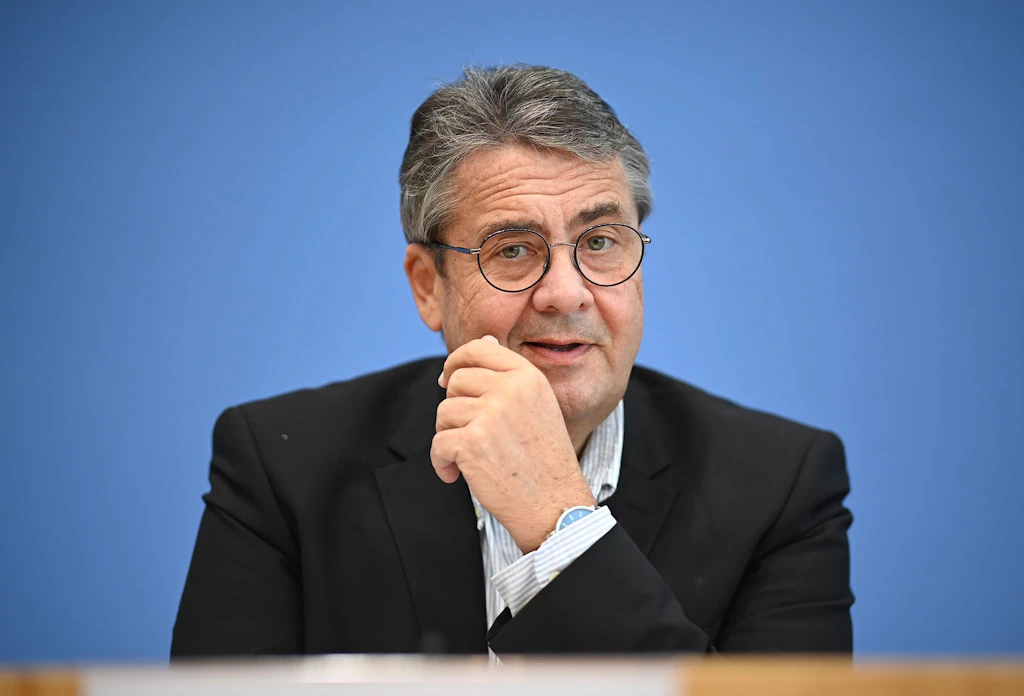 Sigmar Gabriel silah şirketinde iş buluyor