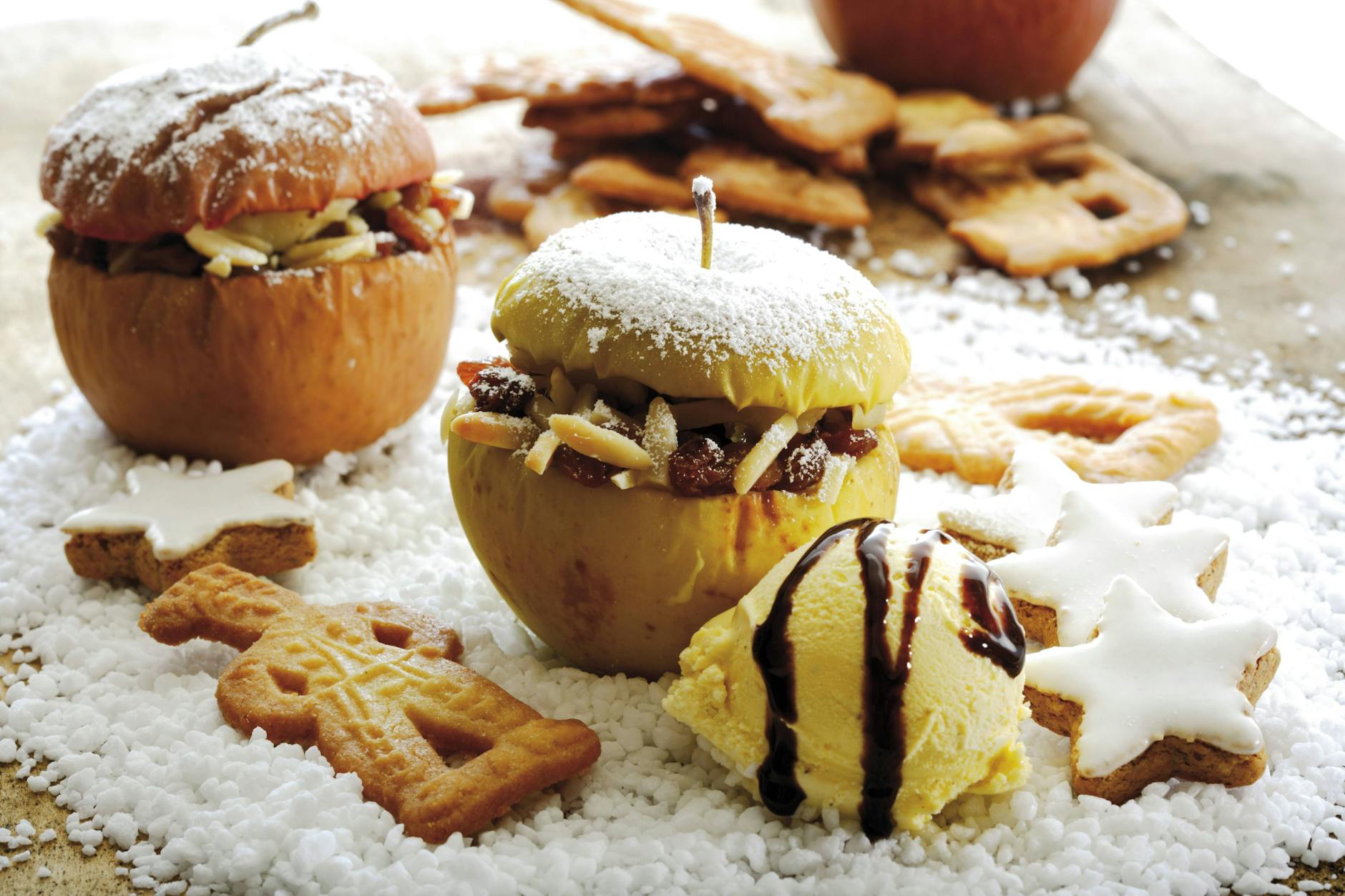 Bratäpfel sind gerade im Winter ein Hochgenuss. Probieren Sie unser tolles Rezept.