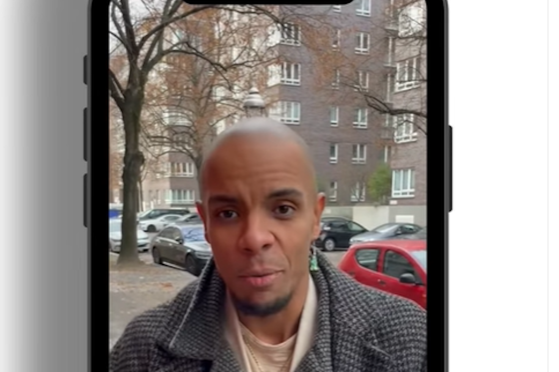 Zenfanias M. verklagt das Land Berlin wegen des Vorwurfs der Polizeigewalt.