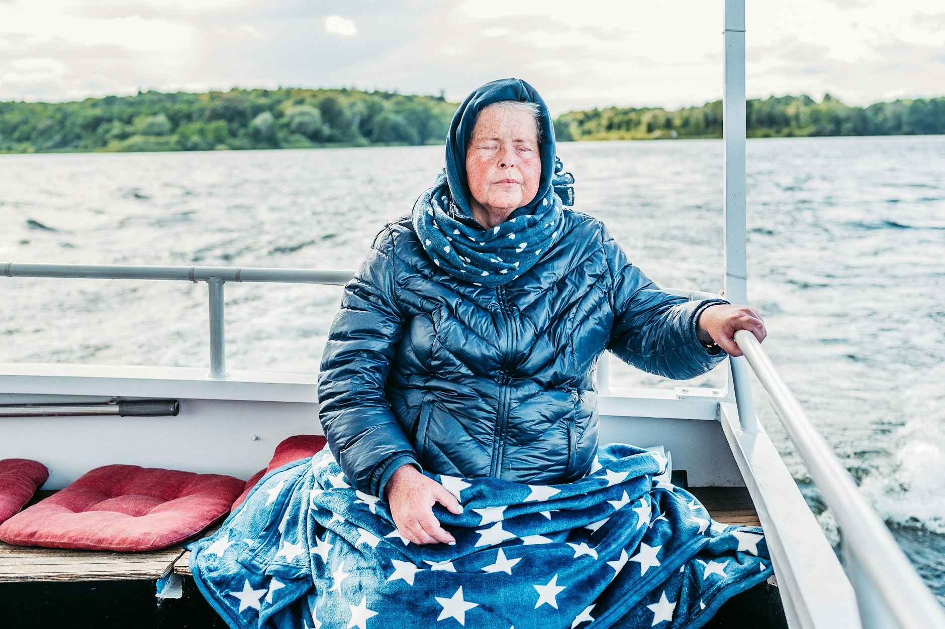 Einmal noch an den See, an dem sie in der Kindheit so glücklich war. Der ASB-Wünschewagen macht diese letzte Reise möglich.