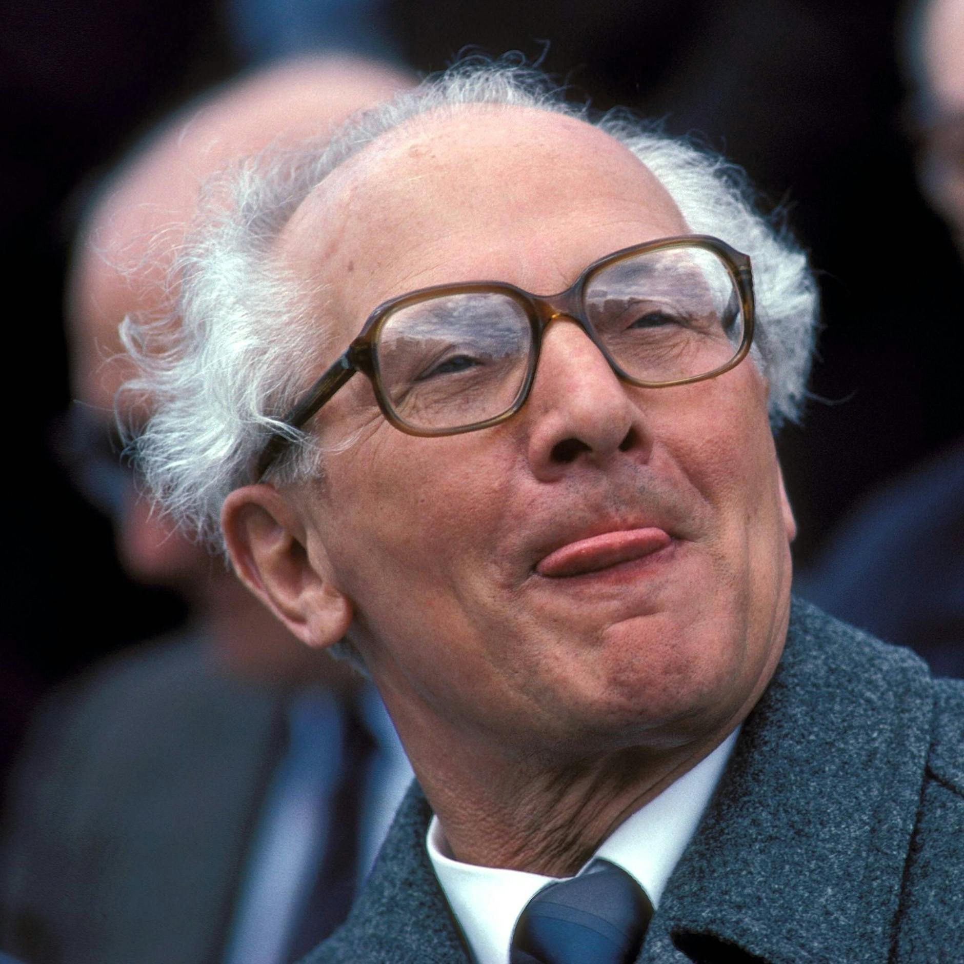 Witze aus der DDR: Ein DDR-Bürger bewirbt sich bei „Wetten, dass..?“ ...