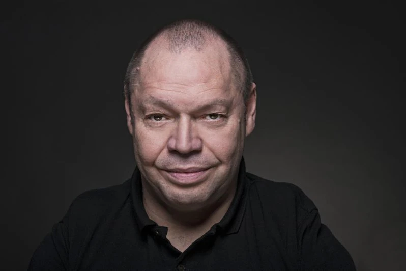 Thomas Quasthoff: Er stellt seine Persönlichkeit ganz in den Dienst von Musik und Text. Das Artifizielle will er ausklammern und seine Zuhörer durch Wahrhaftigkeit erreichen