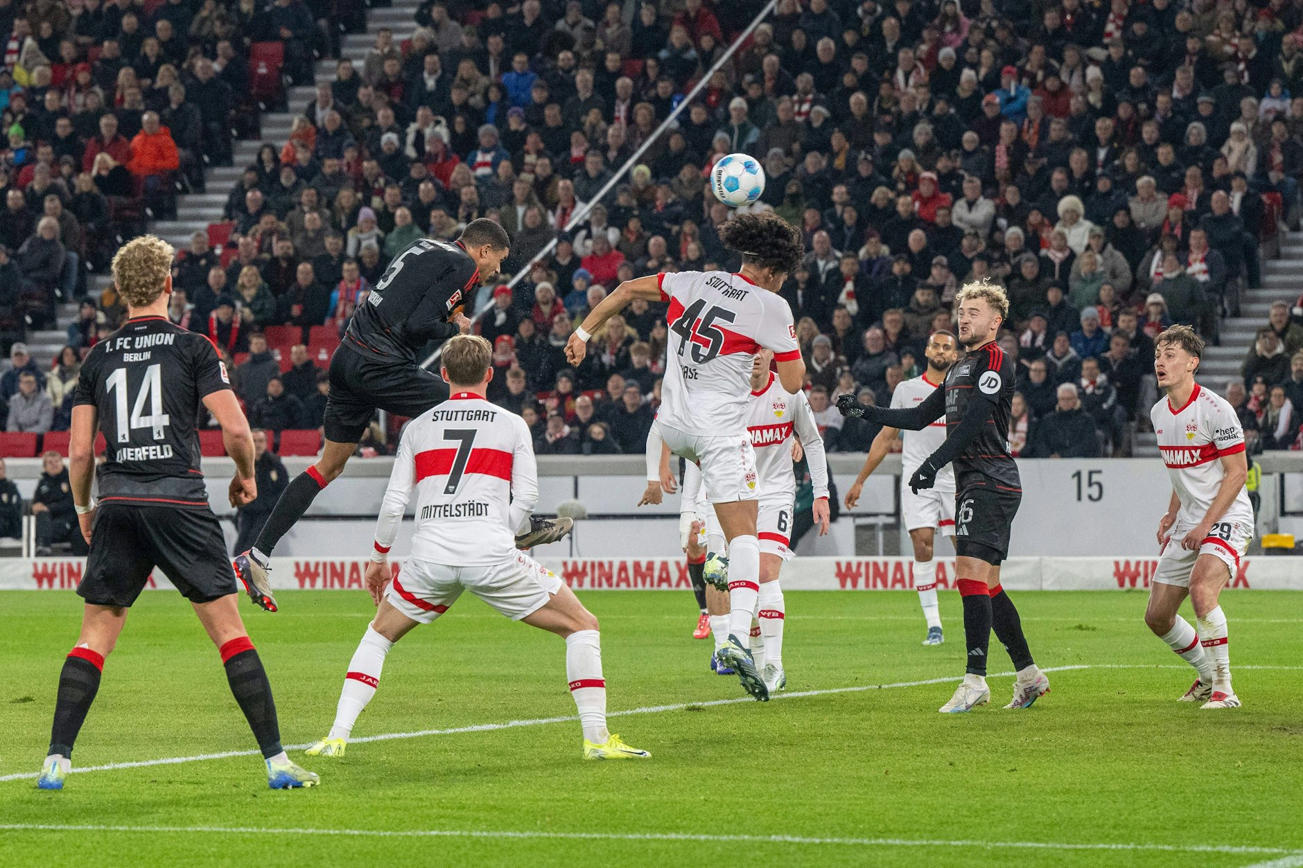 Da war die Union-Welt noch in Ordnung: Danilho Doekhi (Nummer 5) erzielt das zwischenzeitliche 1:0.