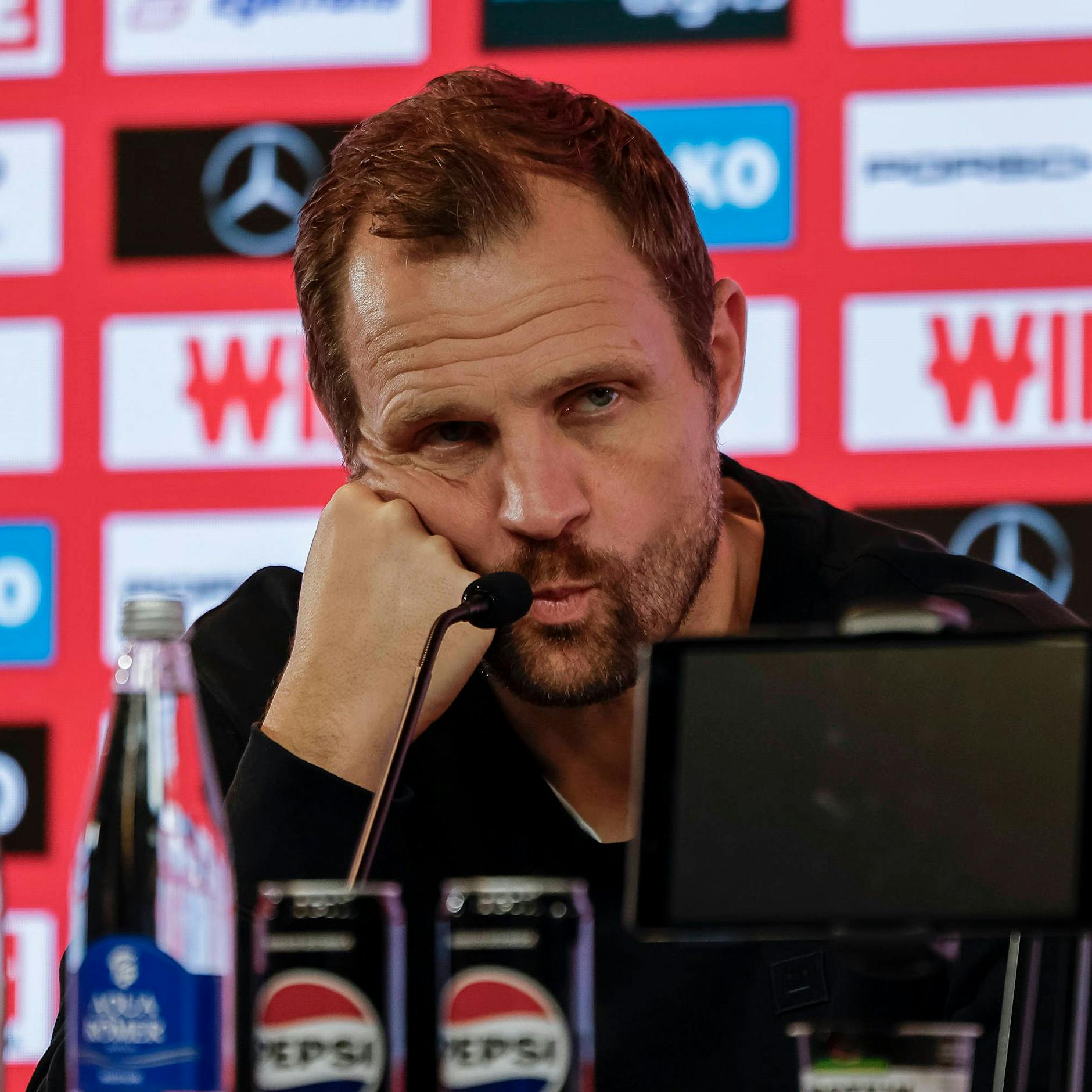 Bizarrer TV-Auftritt: Union-Trainer Bo Svensson vergeht die Laune!