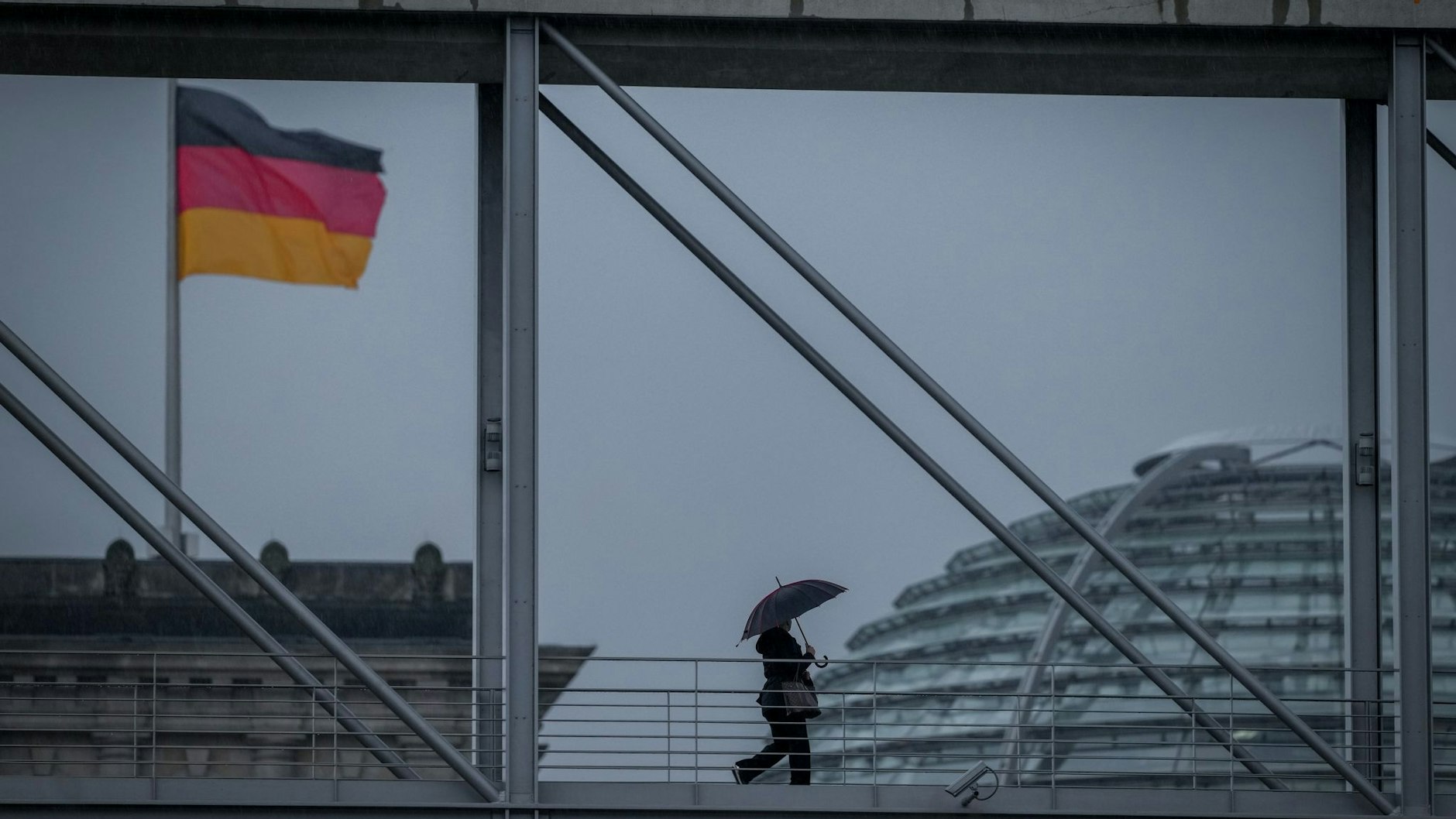 Wind, Regen und Schnee werden zum Wochenende in Berlin erwartet.