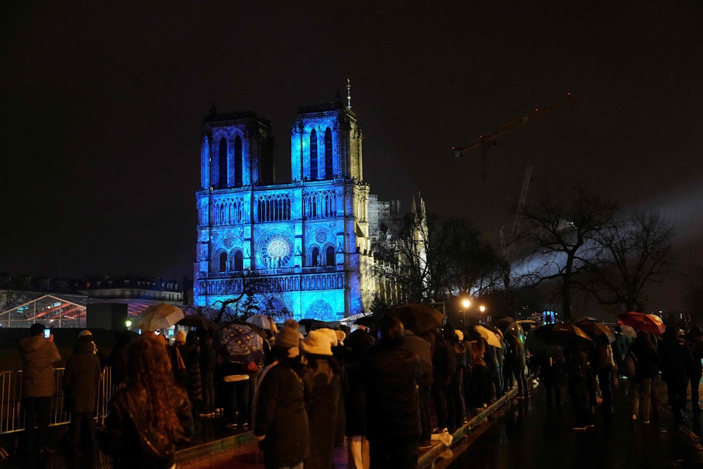 f-nf-jahre-nach-brand-pariser-kathedrale-notre-dame-ffnet-wieder