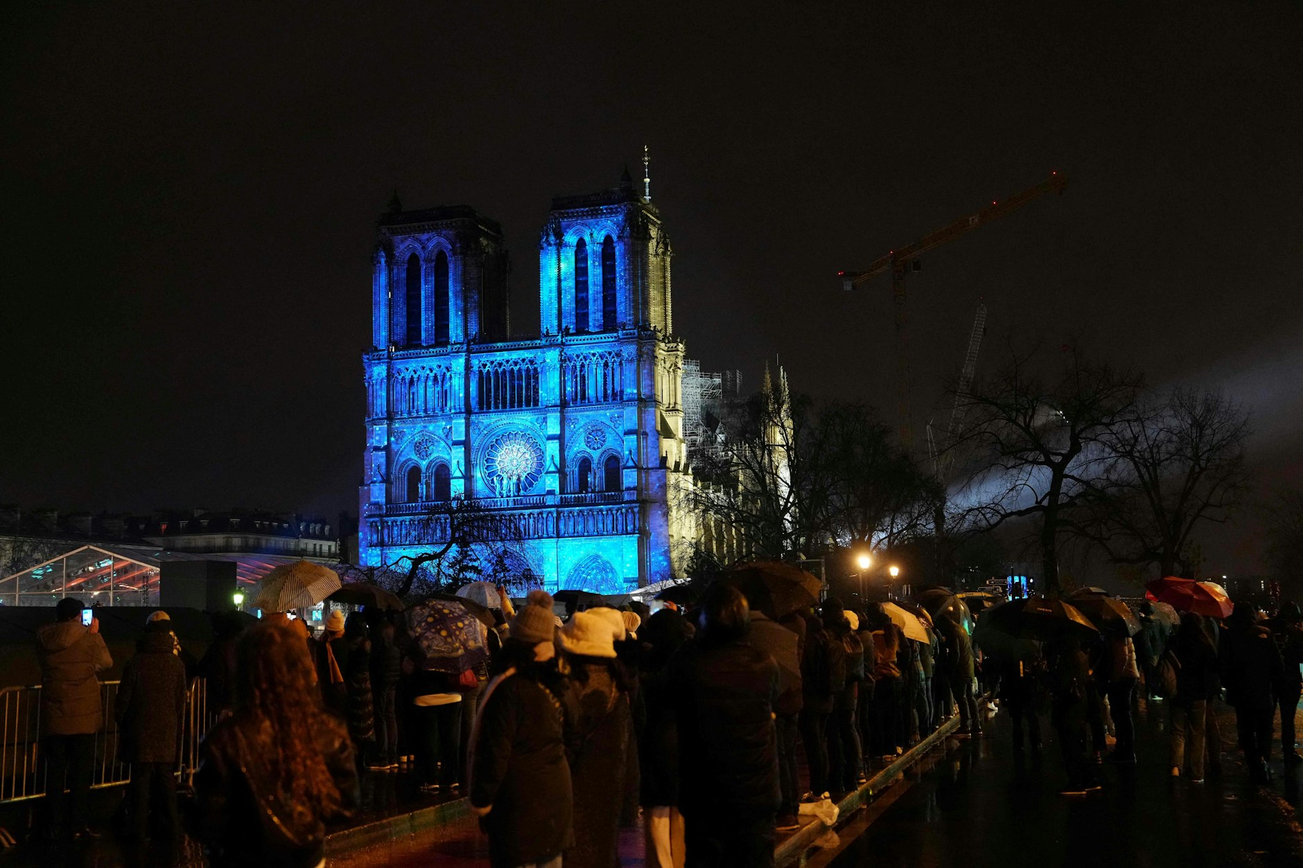 Notre-Dame wurde am Samstag wiedereröffnet.