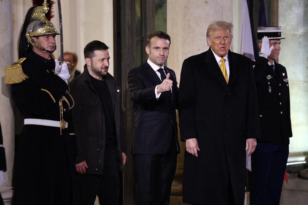 Trump, Macron ve Zelenskyj Paris'te buluştu