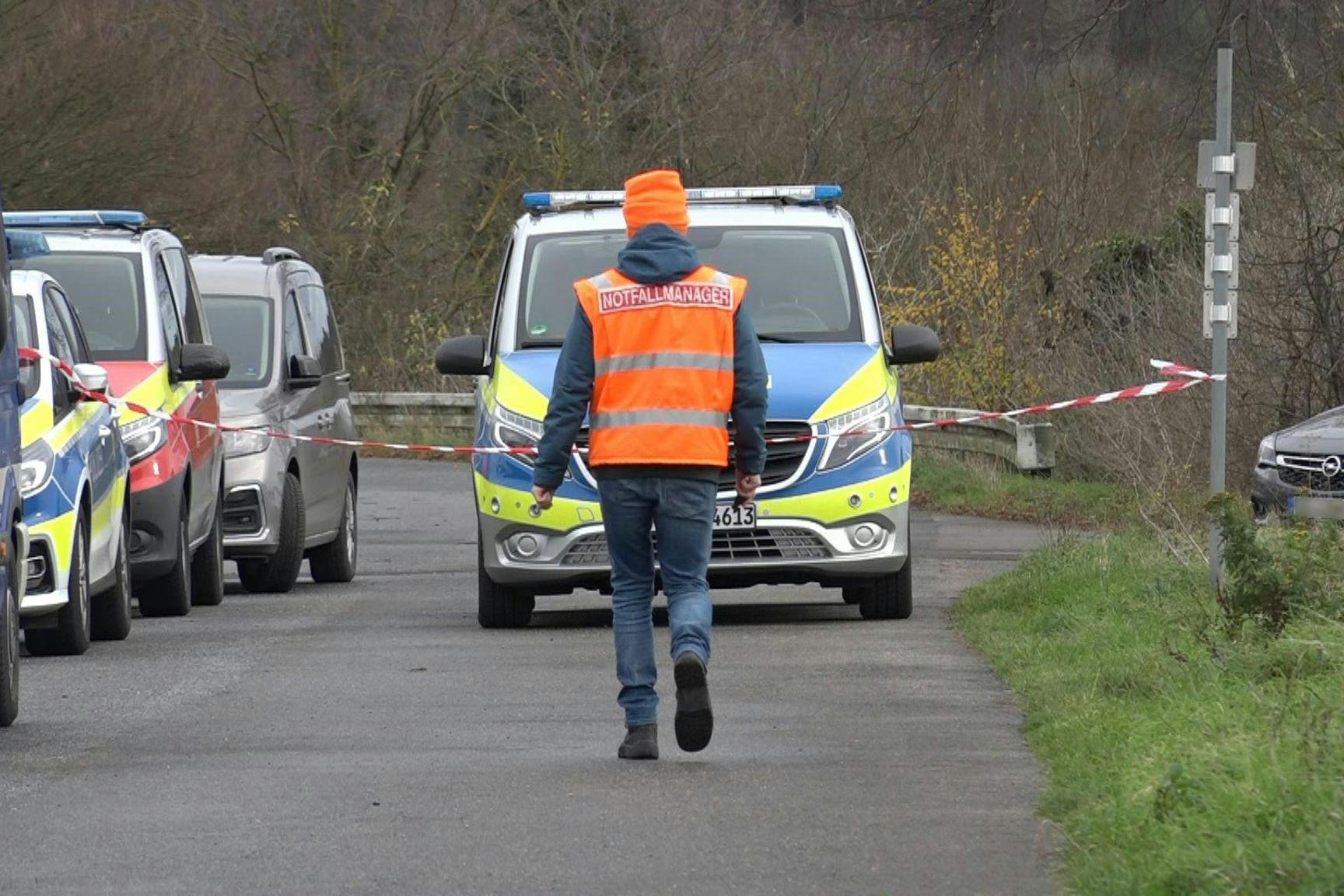 Der ältere Pedelec-Fahrer war an einem Bahnübergang gestürzt und von dem Zug erfasst und getötet worden.