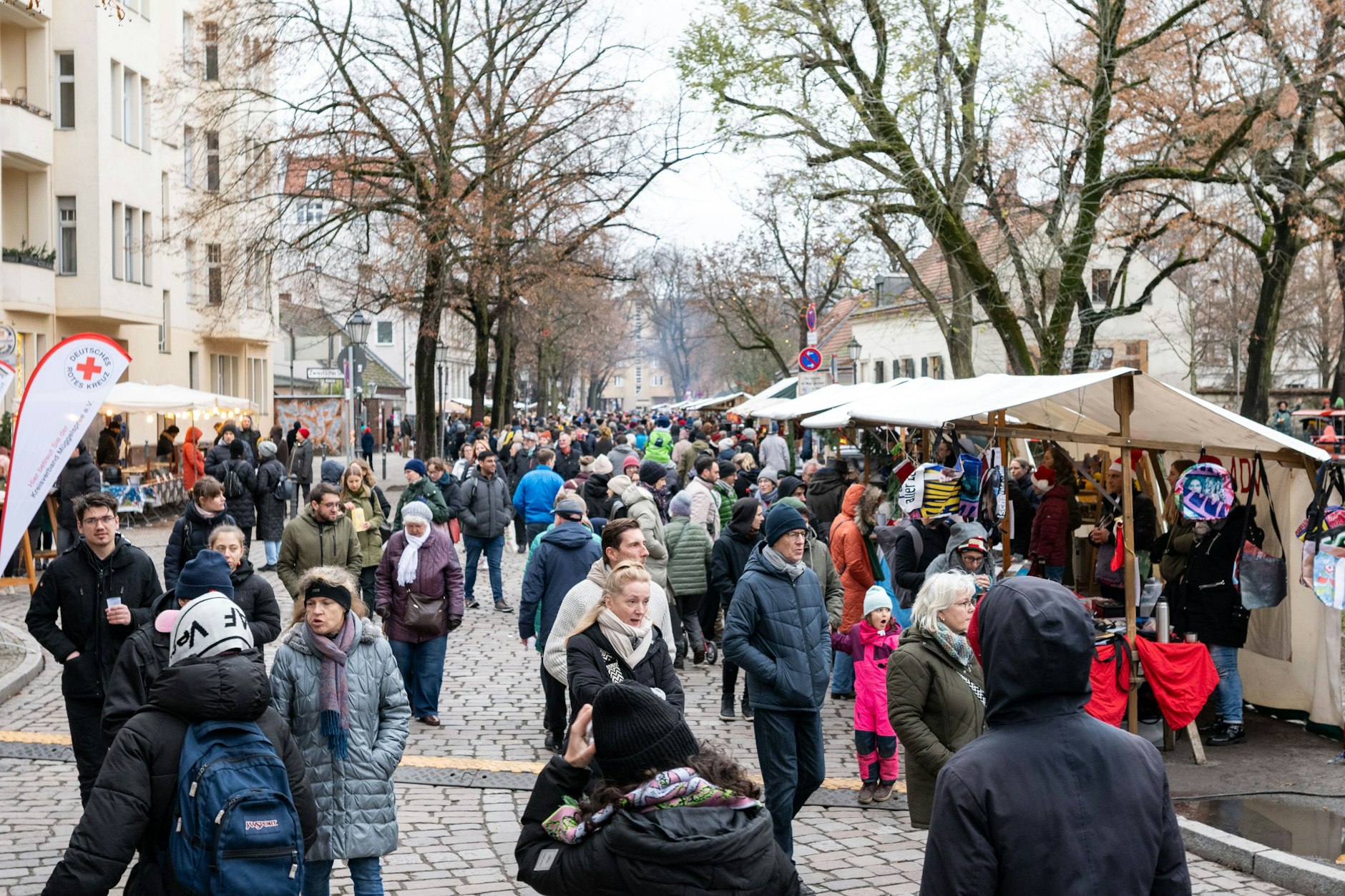 Alle Jahre wieder – aber dieses Jahr ist ein besonderes: Der beliebte Markt rund um den Richardplatz in Neukölln findet zum 50. Mal statt.