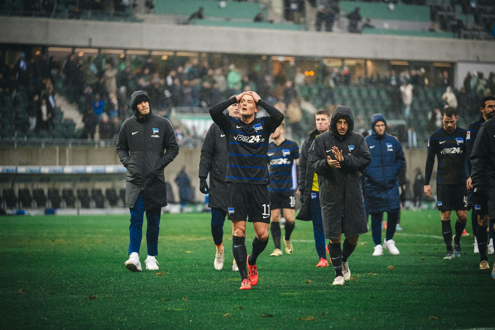 Es ist zum Haareraufen! Auch in der zweiten Saison spielt Fabian Reese mit Hertha BSC nur im Mittelfeld.