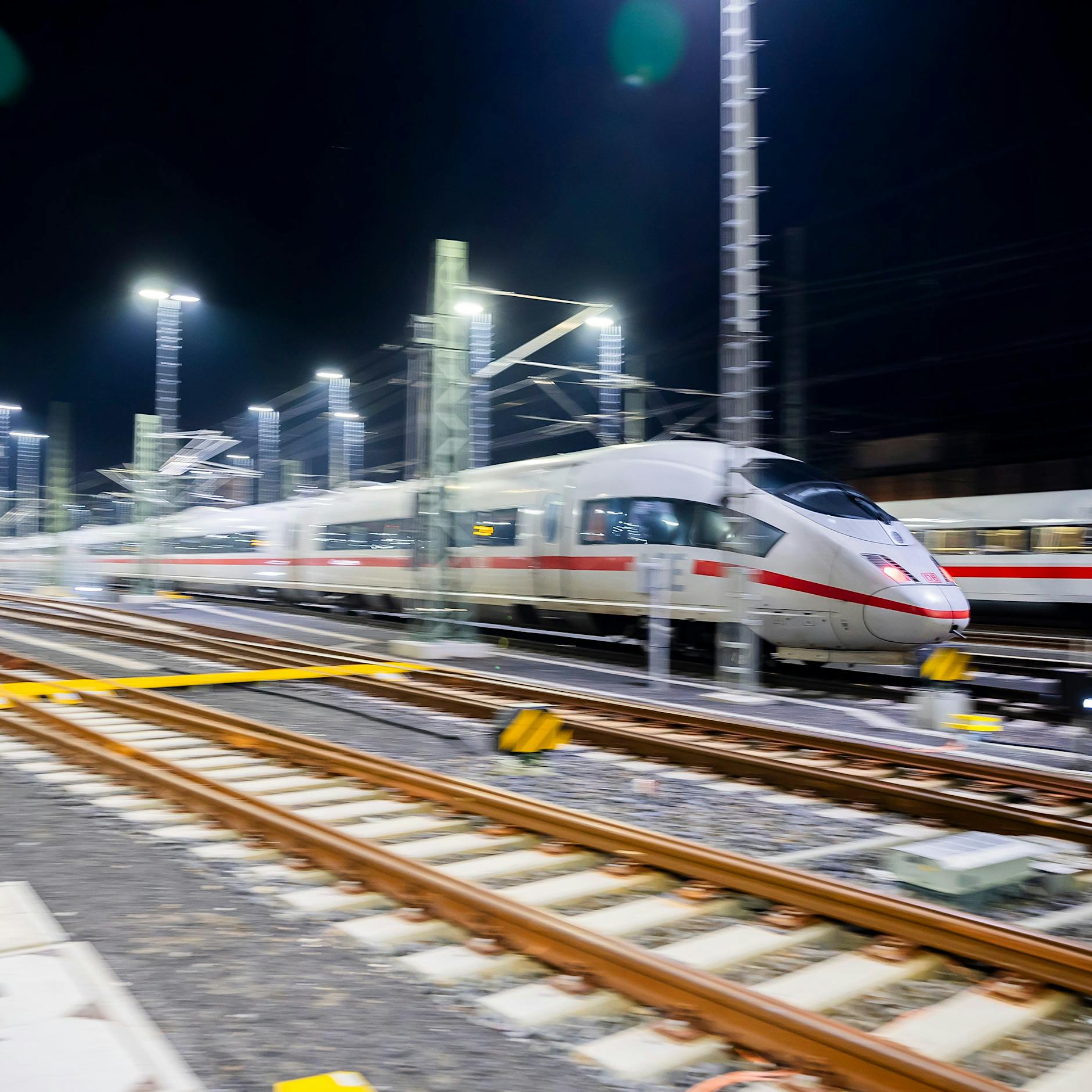 Bahn-Wahnsinn: Warum die Deutsche Bahn nachts Geisterzüge fahren lässt