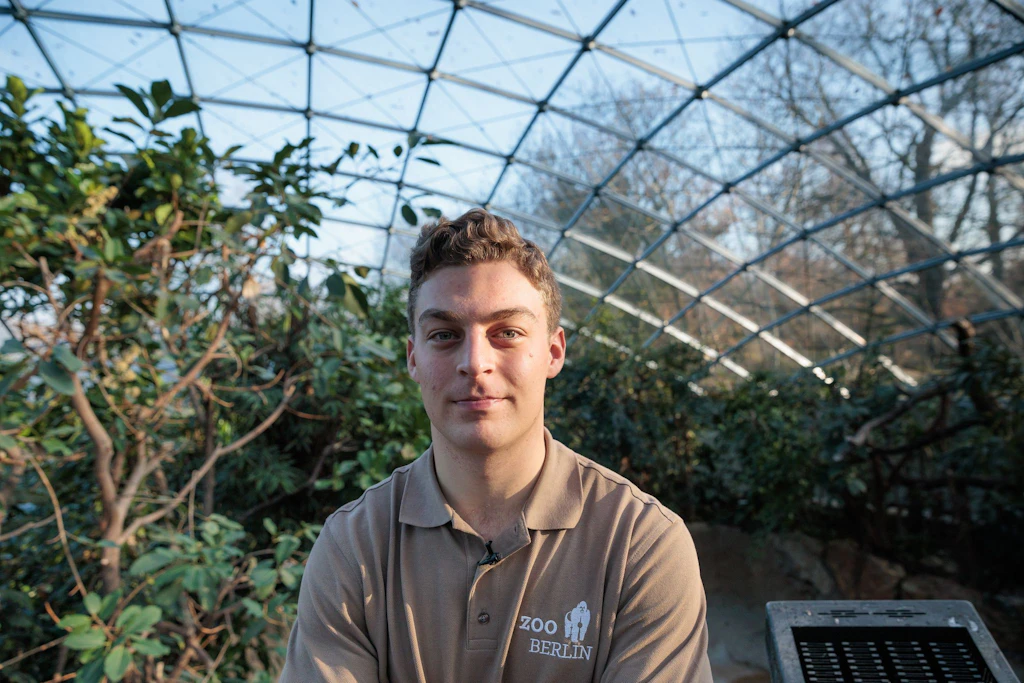 Bademeister im Zoo: ER hat den begehrtesten Tier-Job der Welt!