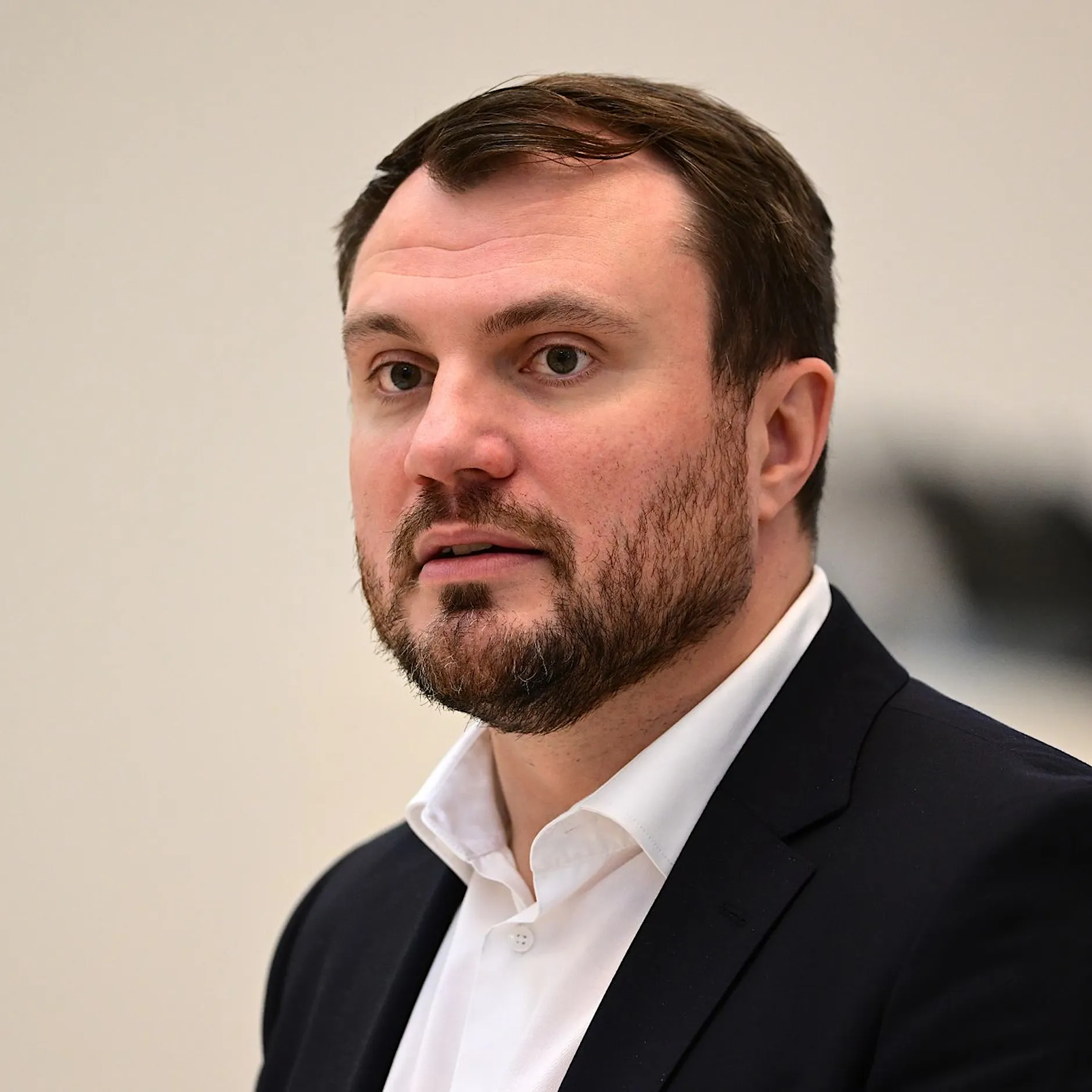 Brandenburgs neuer Wirtschaftsminister Daniel Keller: Mindestlohn von 15 Euro geplant