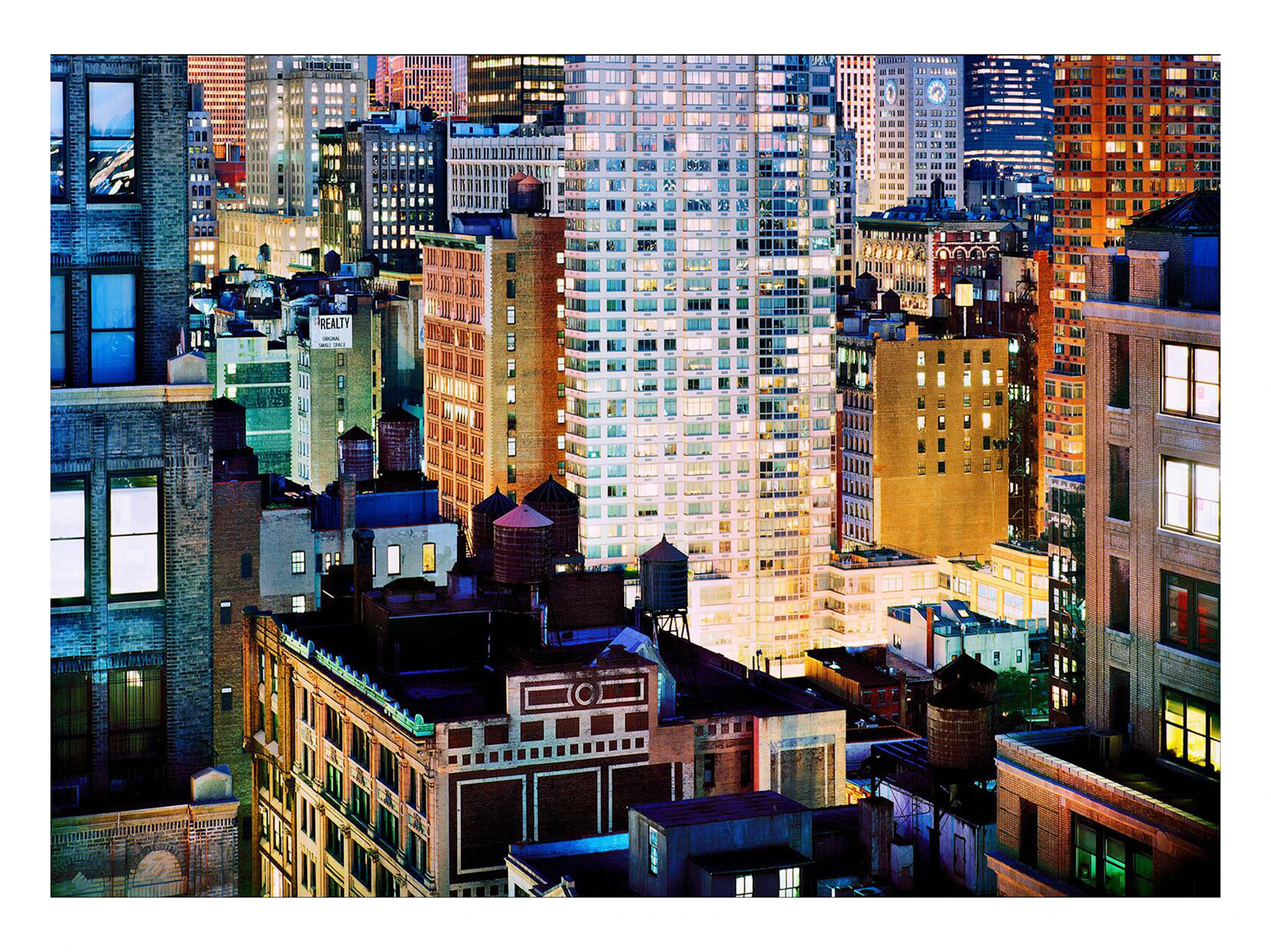 „NoMad, New York“: Christopher Woodcock fotografiert nachts, mit Spezialobjektiv und Langzeitbelichtung. Edition von 100, ab 3.352 Euro.