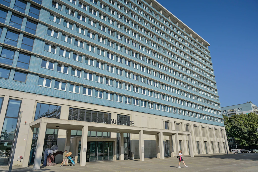 Berlin-Mitte will neues Rathaus bauen: Jury wählt 20 Vorschläge bei Wettbewerb aus