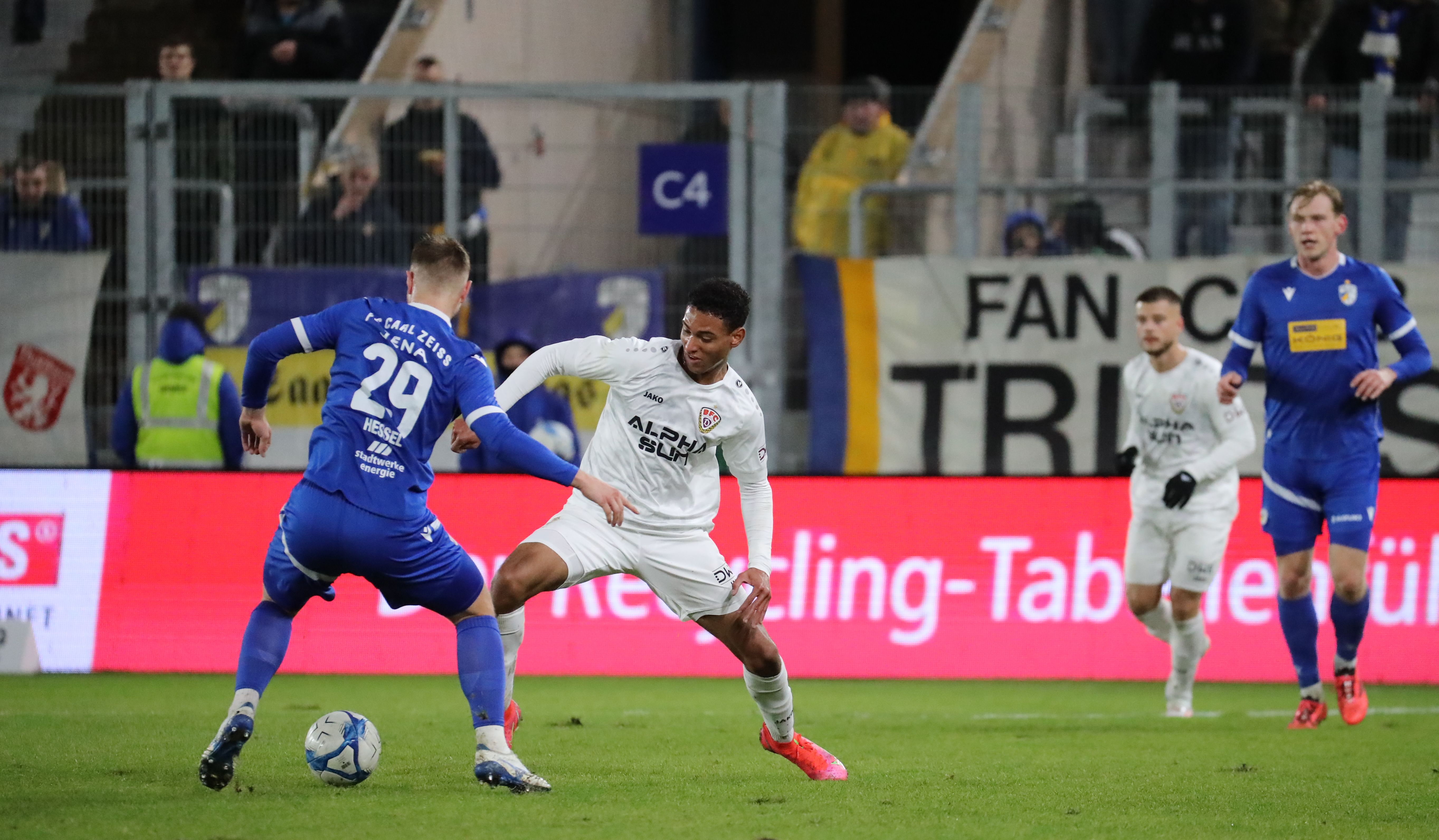 Gewinner beim BFC Dynamo: Bambi (18) spricht über sein erstes Mal