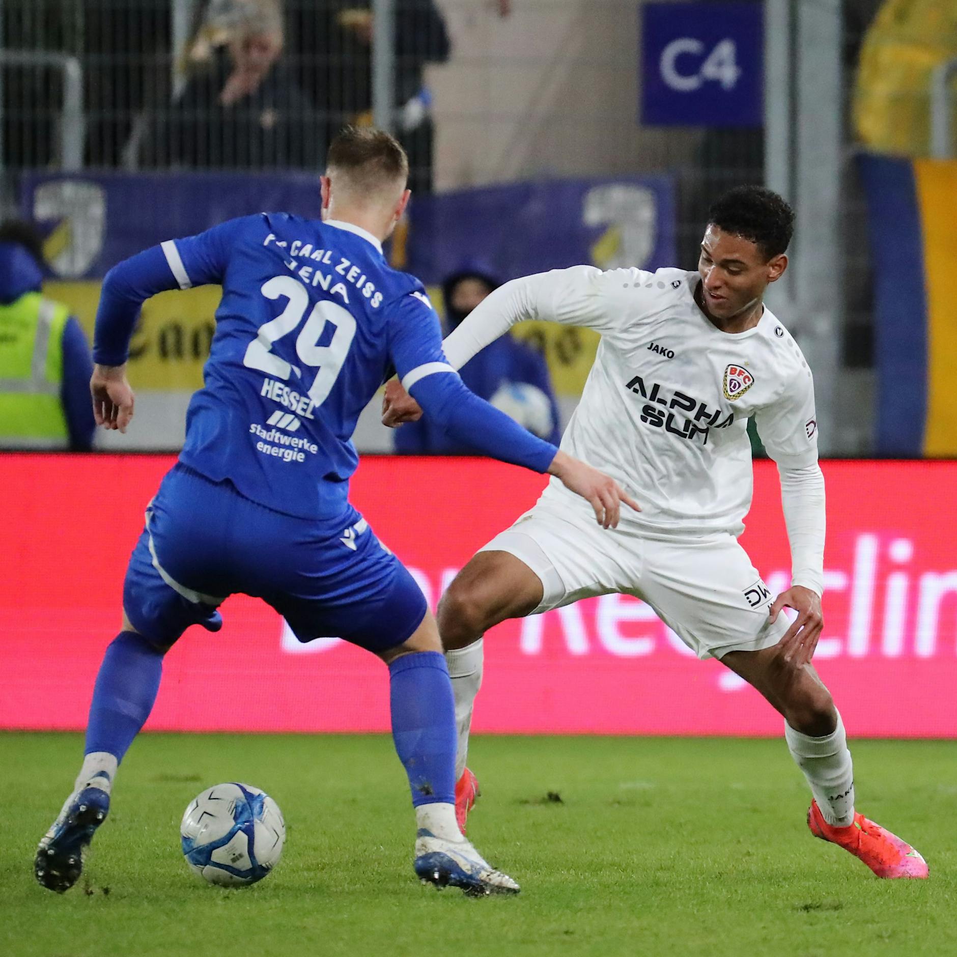 Gewinner beim BFC Dynamo: Bambi (18) spricht über sein erstes Mal