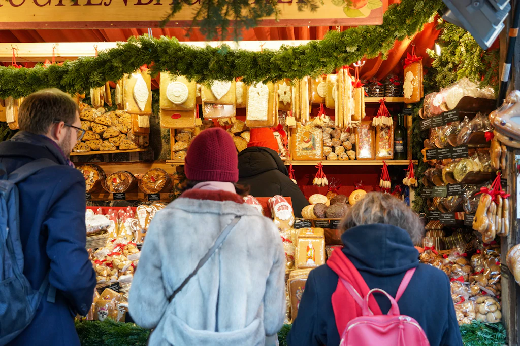 Hafta sonları kış pazarı ve Noel şarkıları