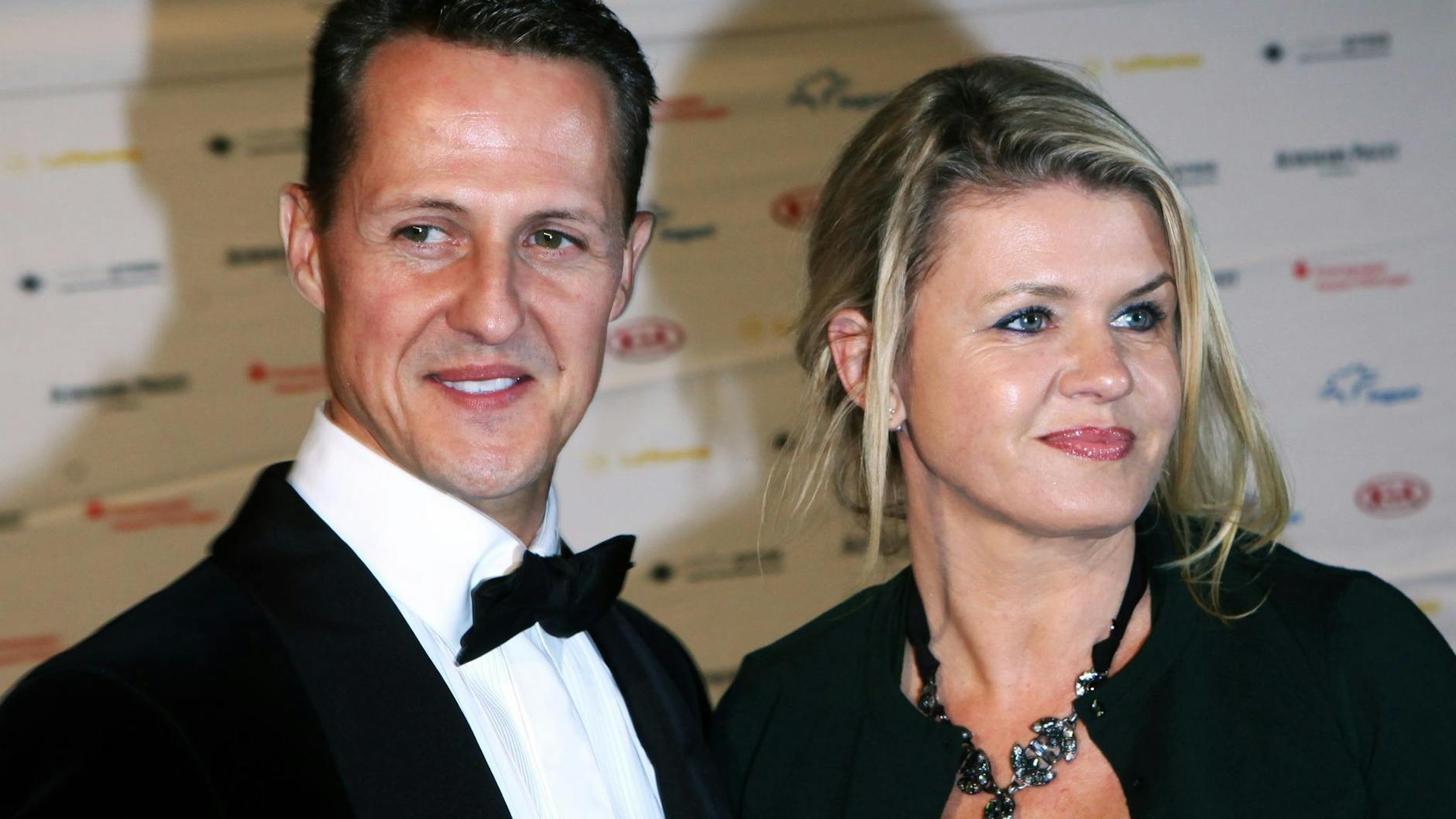 Formel-1-Rennfahrer Michael Schumacher und seine Frau Corinna - sie kämpft jetzt für ihn vor Gericht.