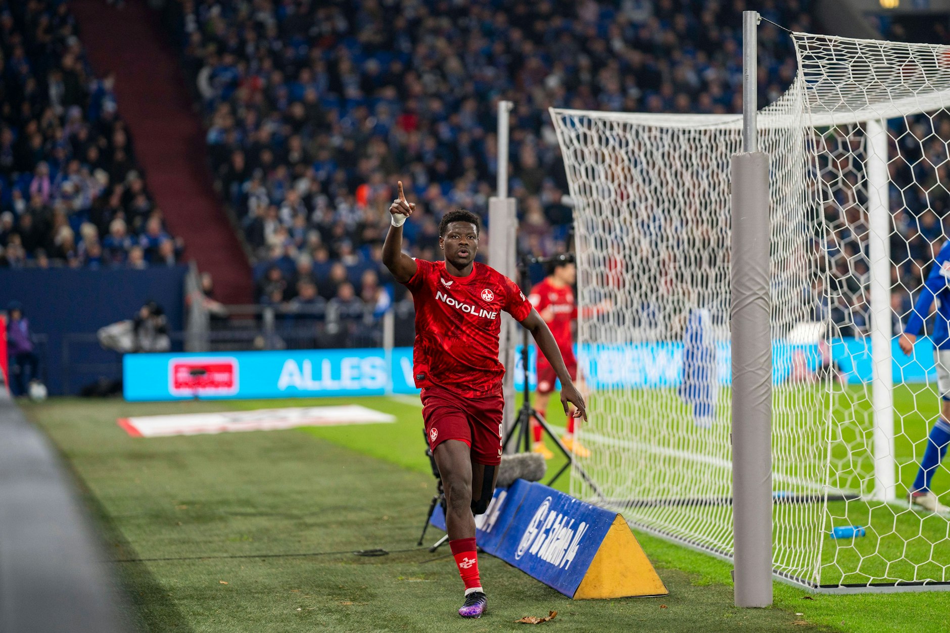 Ein Mittelstürmer wie Ragnar Ache (26) fehlt dem 1. FC Union. Der Angreifer schoss für Kaiserslautern bereits neun Tore.