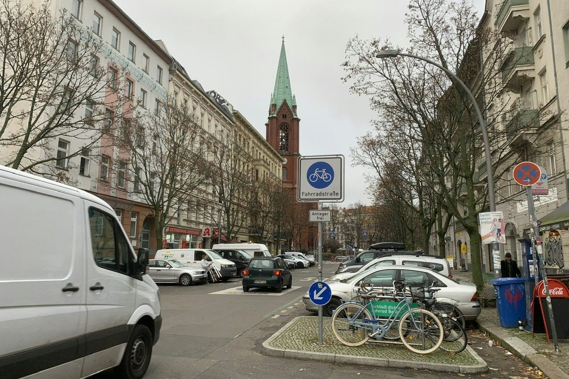 Die Stargarder Straße ist seit 2022 eine Fahrradstraße: Doch viele Autofahrer nutzen sie als Durchgangsstraße.