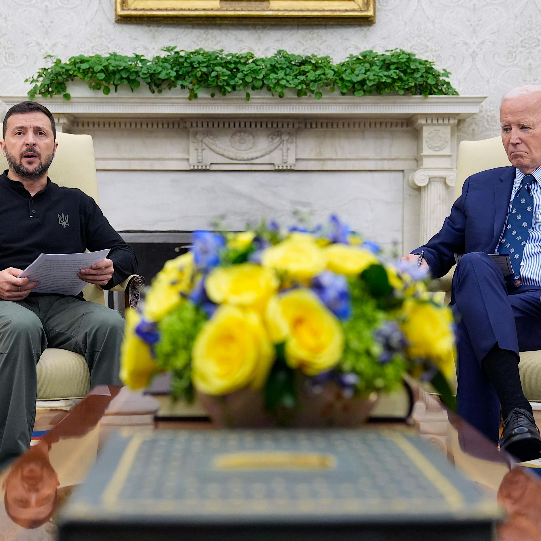 Streit um Mobilisierung in der Ukraine: Selenskyj verärgert über Biden – Lob für Trump