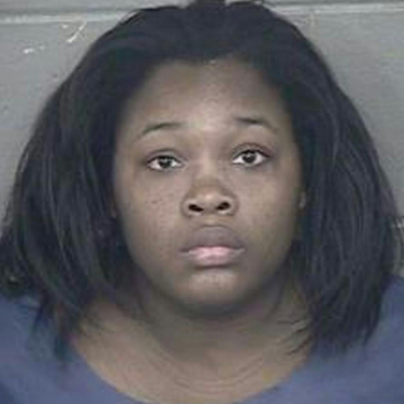 Mariah Thomas nach ihrer Verhaftung durch die Polizei.