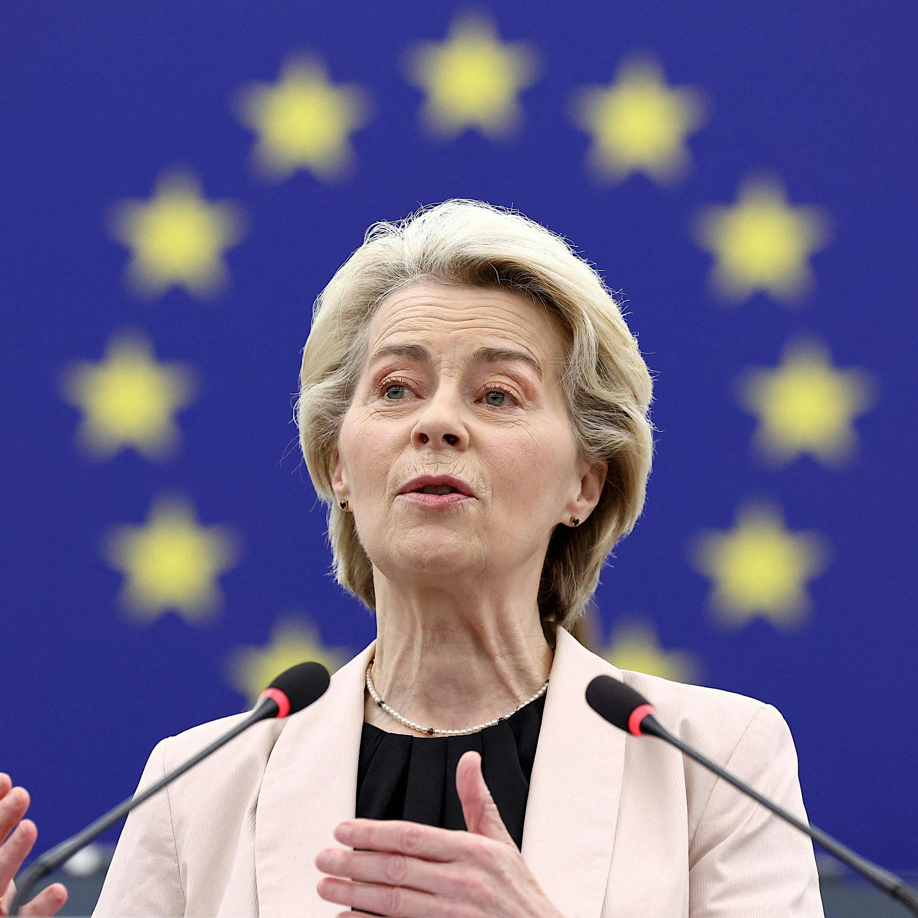 Ukrainekrieg: EU verhängt Sanktionen gegen Russlands Schattenflotte