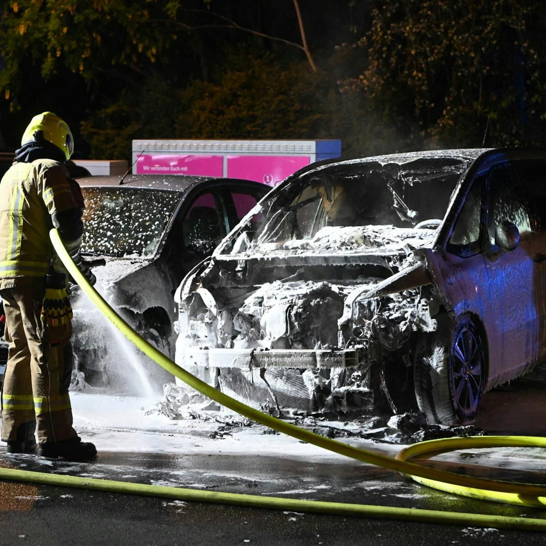 Image - Autobrände an Berliner Gefängnissen: Polizei durchsucht Wohnungen von Verdächtigen