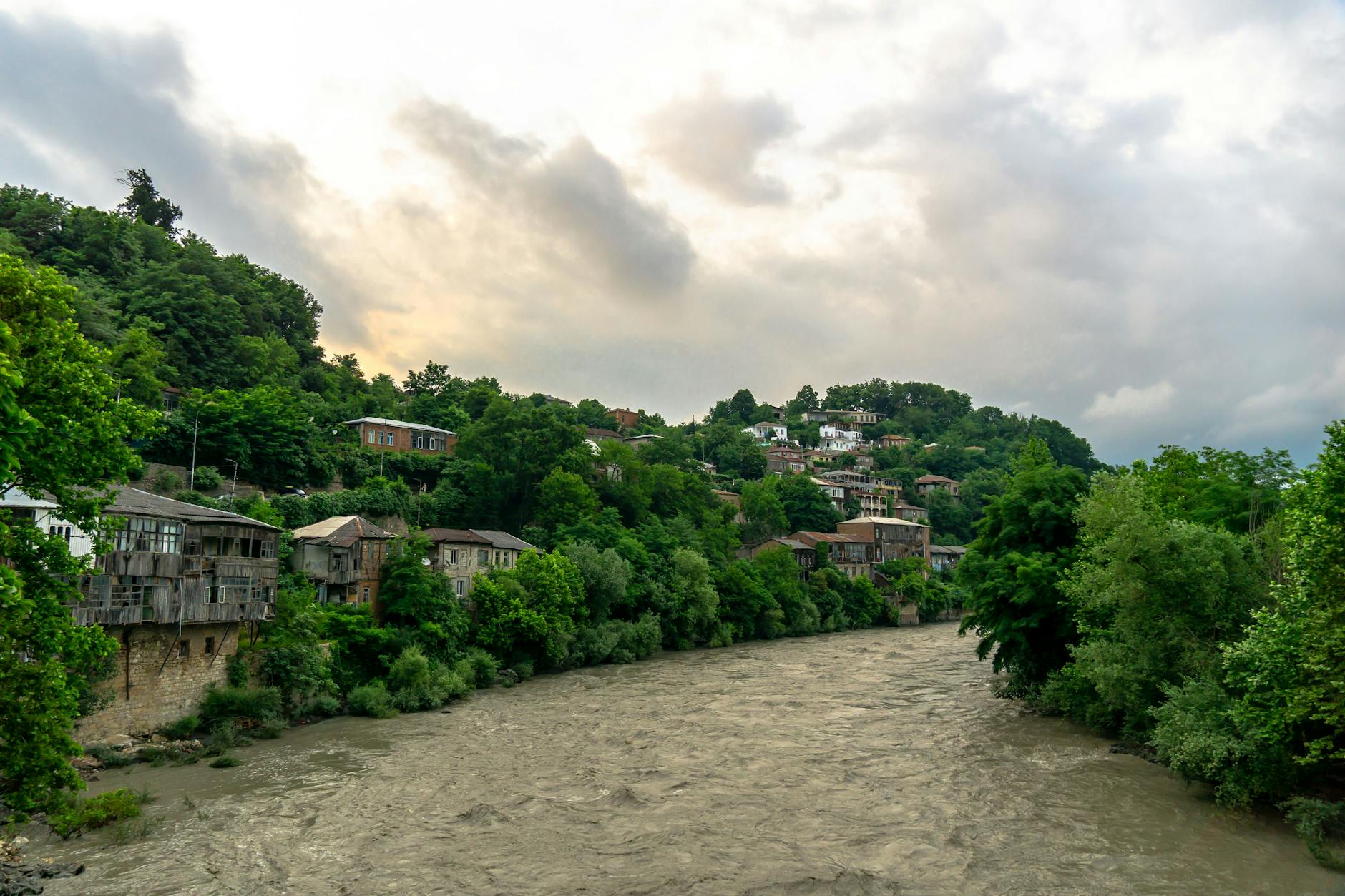 Herodot bezeichnete den Rioni als Grenzfluss Europas.