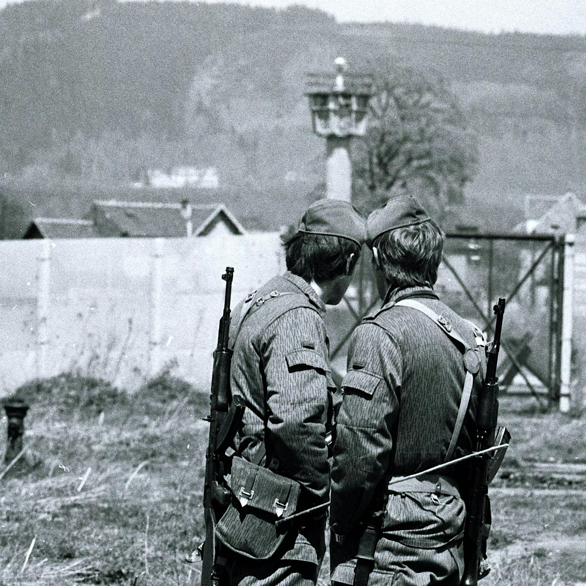 Historikerstreit, Teil 7: Wie bitte? Die DDR soll weder Demokratie noch Diktatur gewesen sein