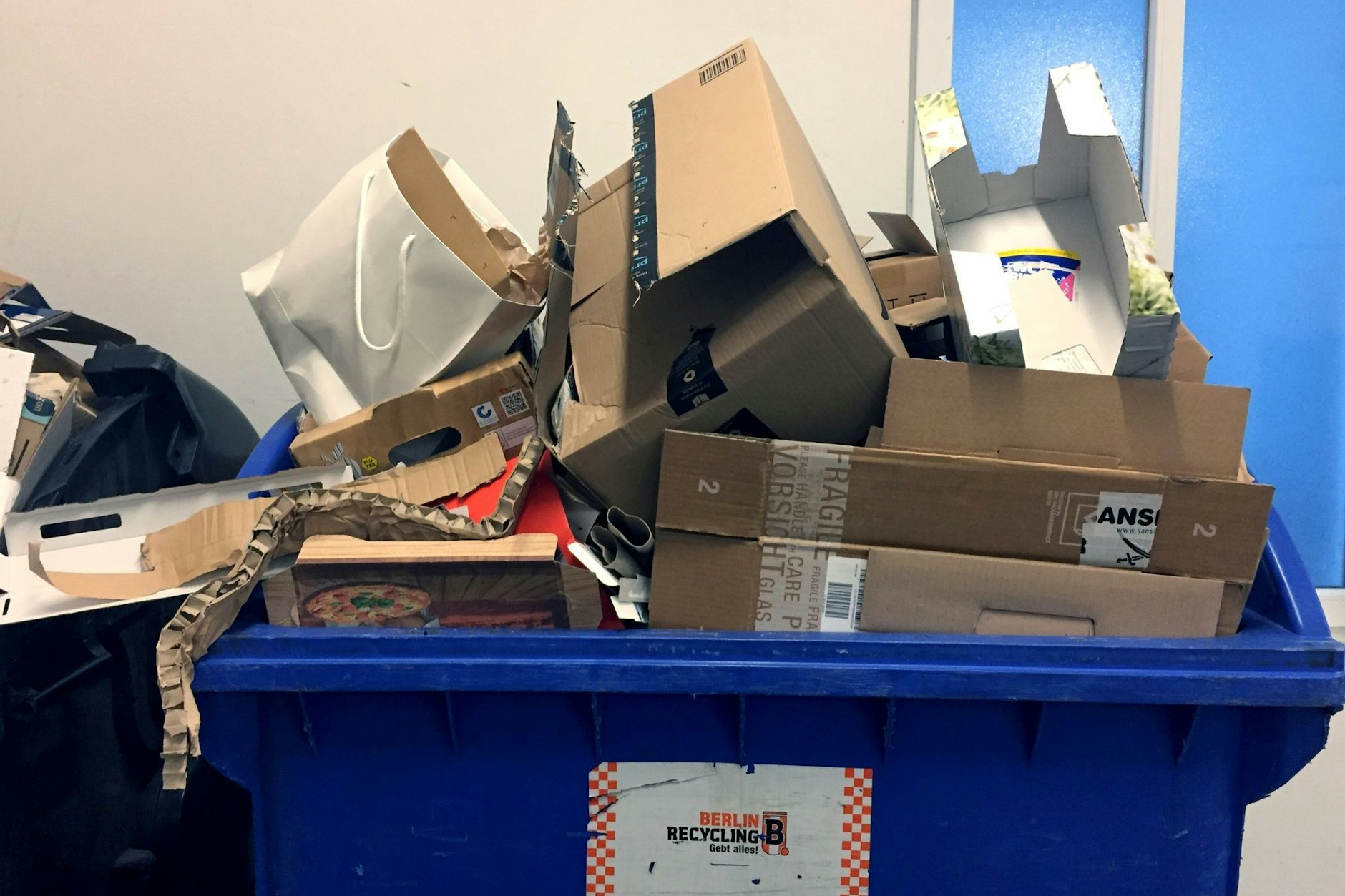 Zu den Feiertagen kommt besonders viel Verpackungsmüll in den Haushalten zusammen.