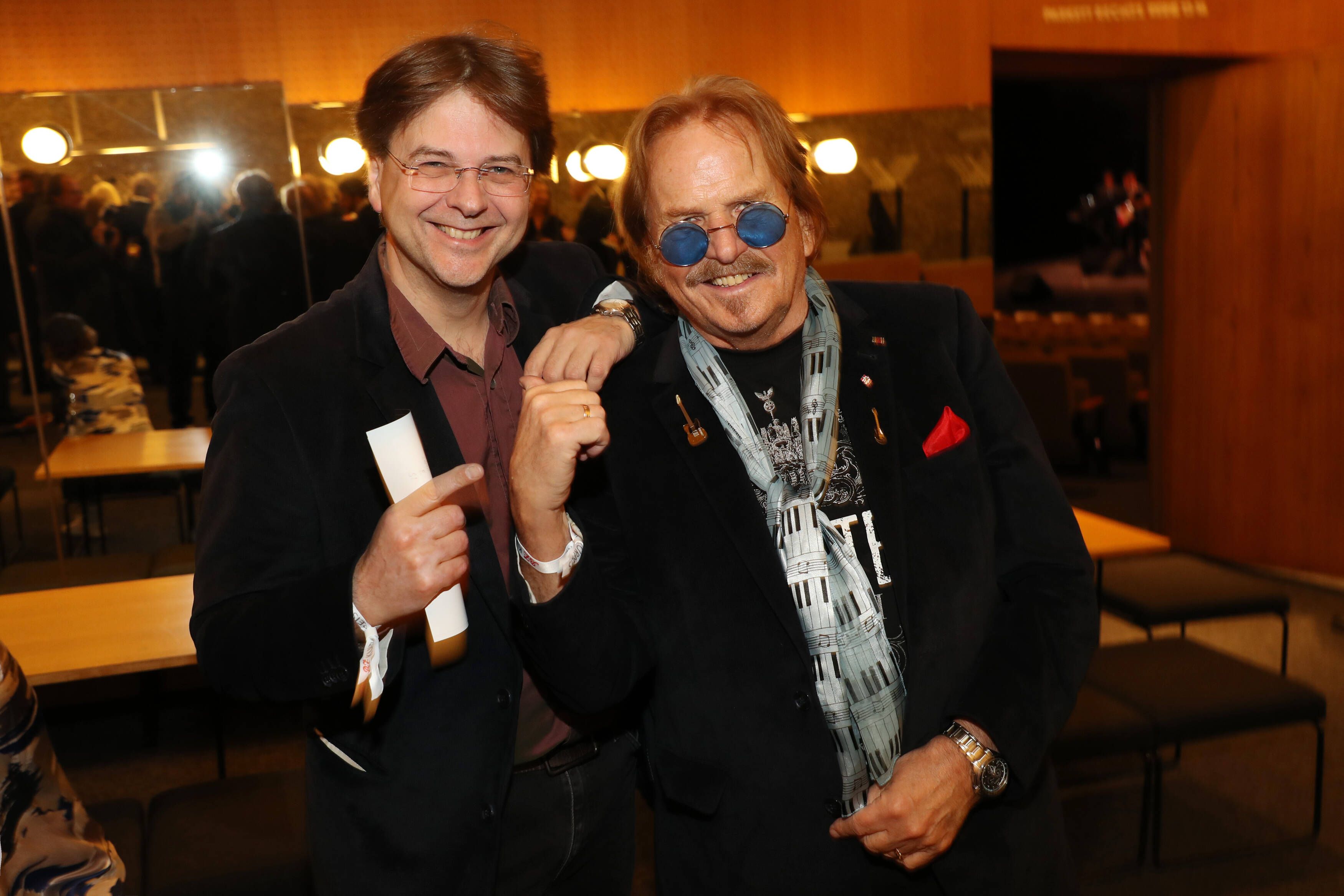 Ohne Gans: Peta fordert veganes Weihnachtsessen von Frank Zander – so reagiert die Familie