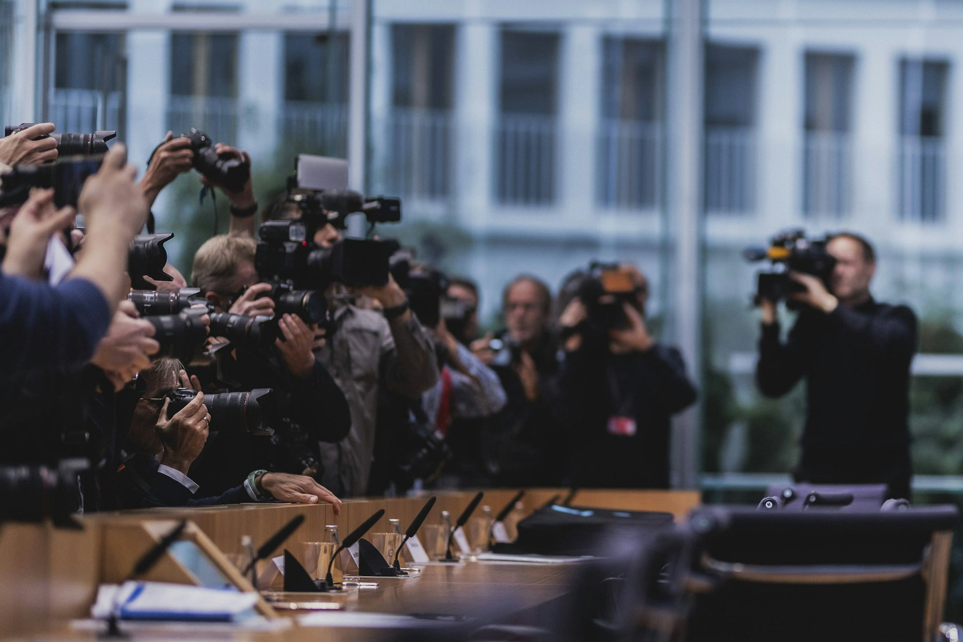 Journalisten während einer Pressekonferenz zur Gründung des BSW