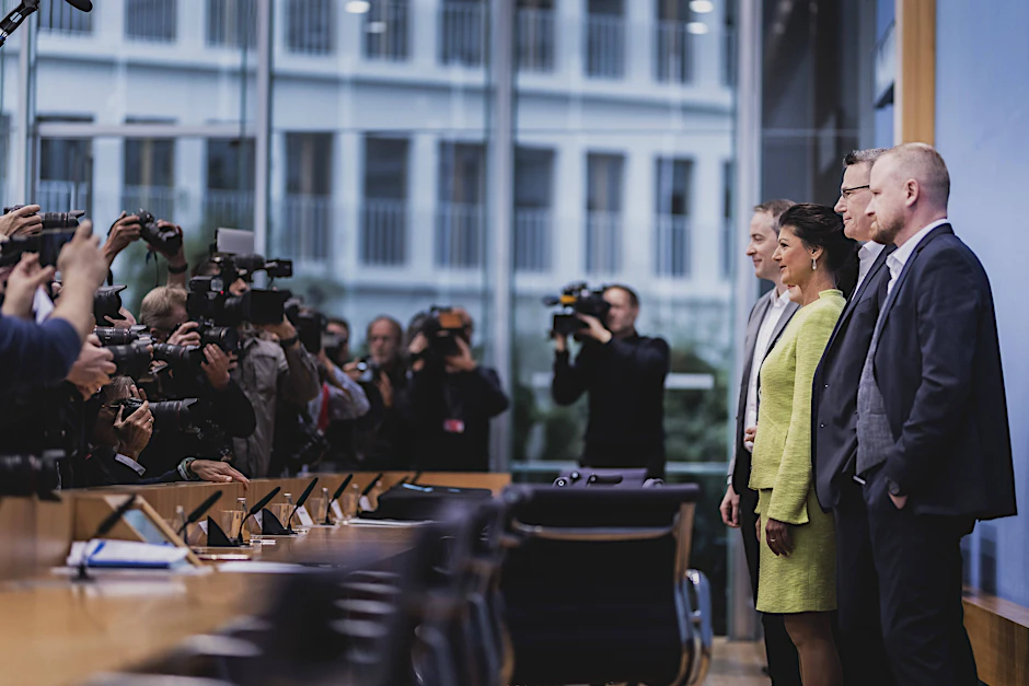Journalisten während einer Pressekonferenz zur Gründung des BSW