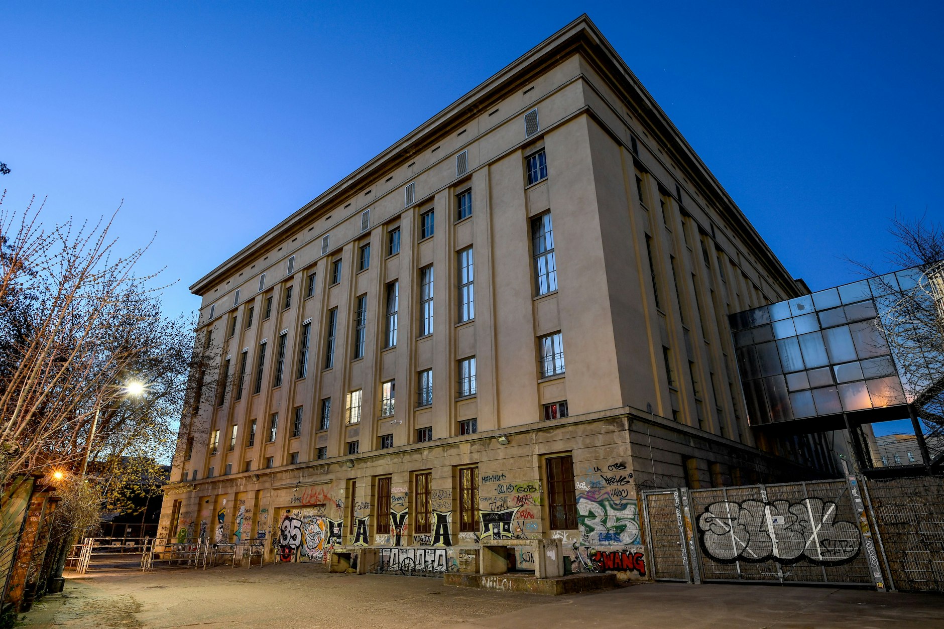 Für Club-Fans eines der berühmtesten Häuser der Welt: das Berghain in Friedrichshain