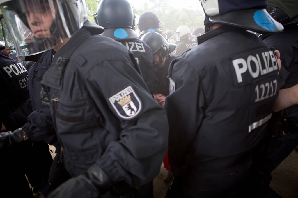 Right-wing extremist demonstration in Berlin-Friedrichshain: ...