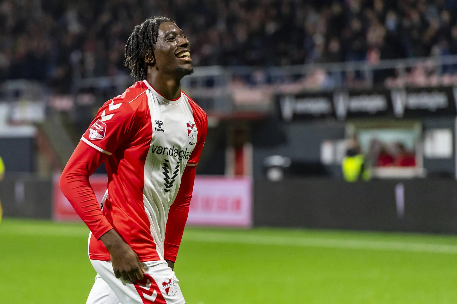 Herthas Leihspieler Kelian Nsona hat in Holland sein Lachen wiedergefunden. Mit dem FC Emmen ist er auf Aufstiegskurs.