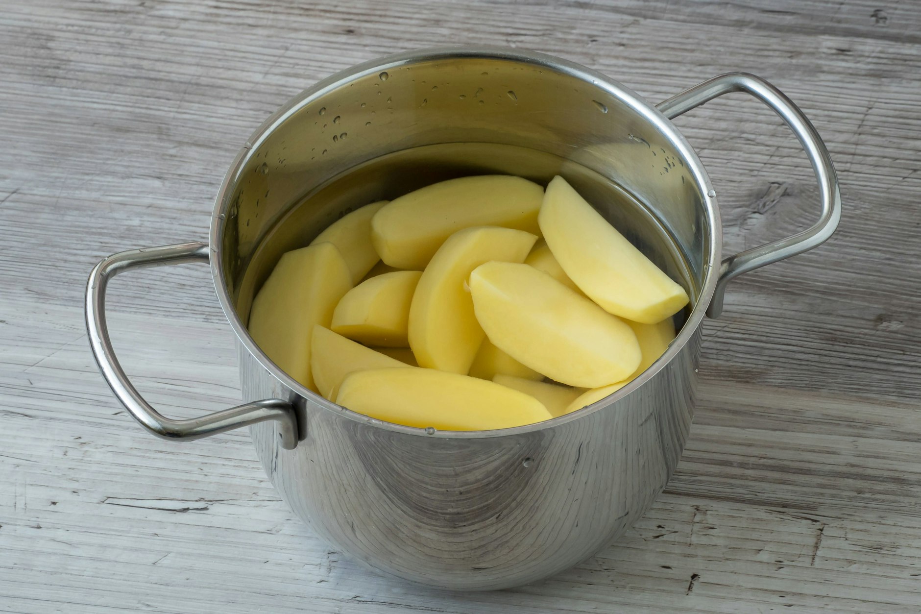 Hätten Sie es gewusst? Kartoffelwasser ist ein echtes Wundermittel. 