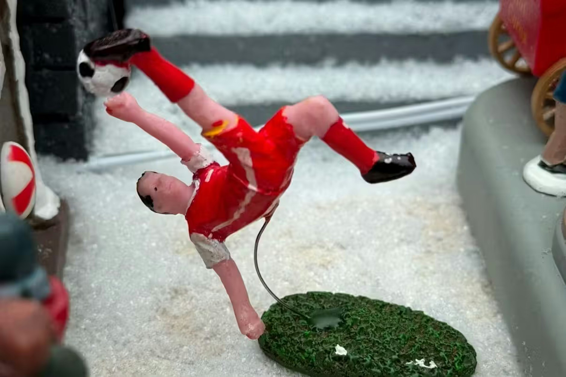 Ist wieder im Forum Köpenick zu sehen: diese Minifigur von Union-Spieler Yorbe Vertessen.