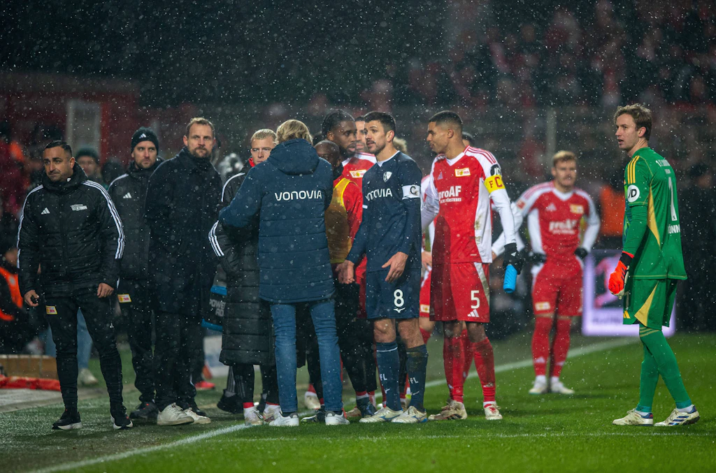 Bochum, 1. FC Union Berlin'e karşı oynadığı maçın ardından protesto etti