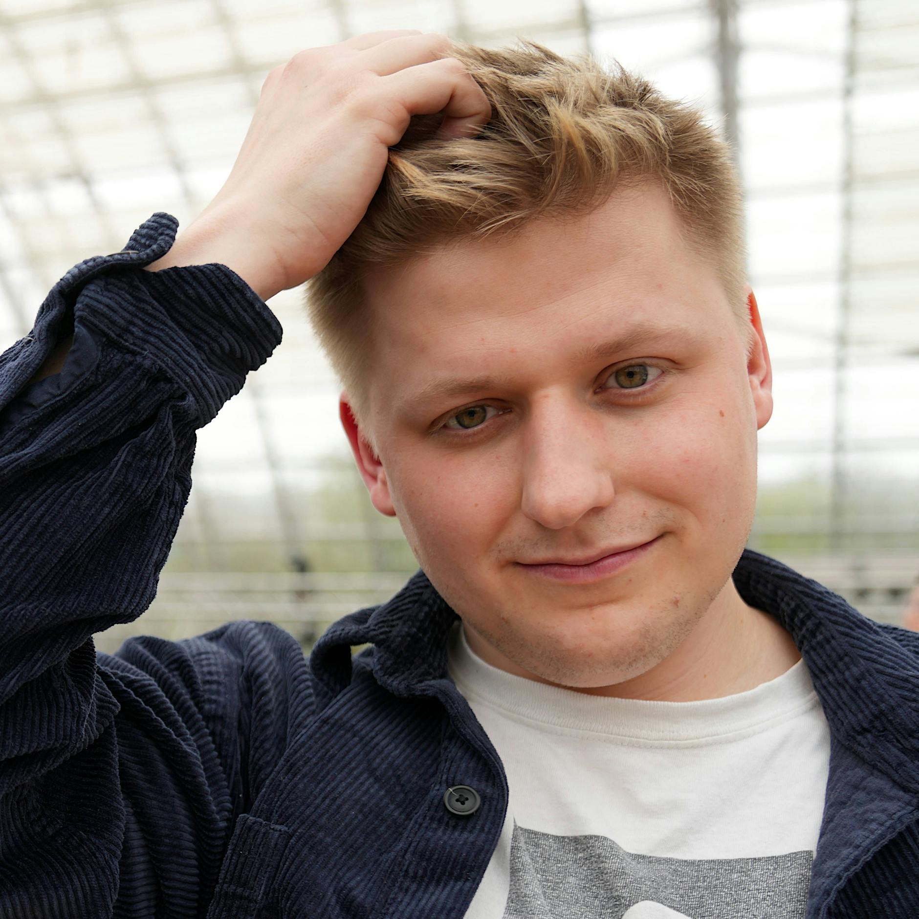 El Hotzo: Alles nur Satire? User ziehen Skandalstatement des Berliners in Zweifel