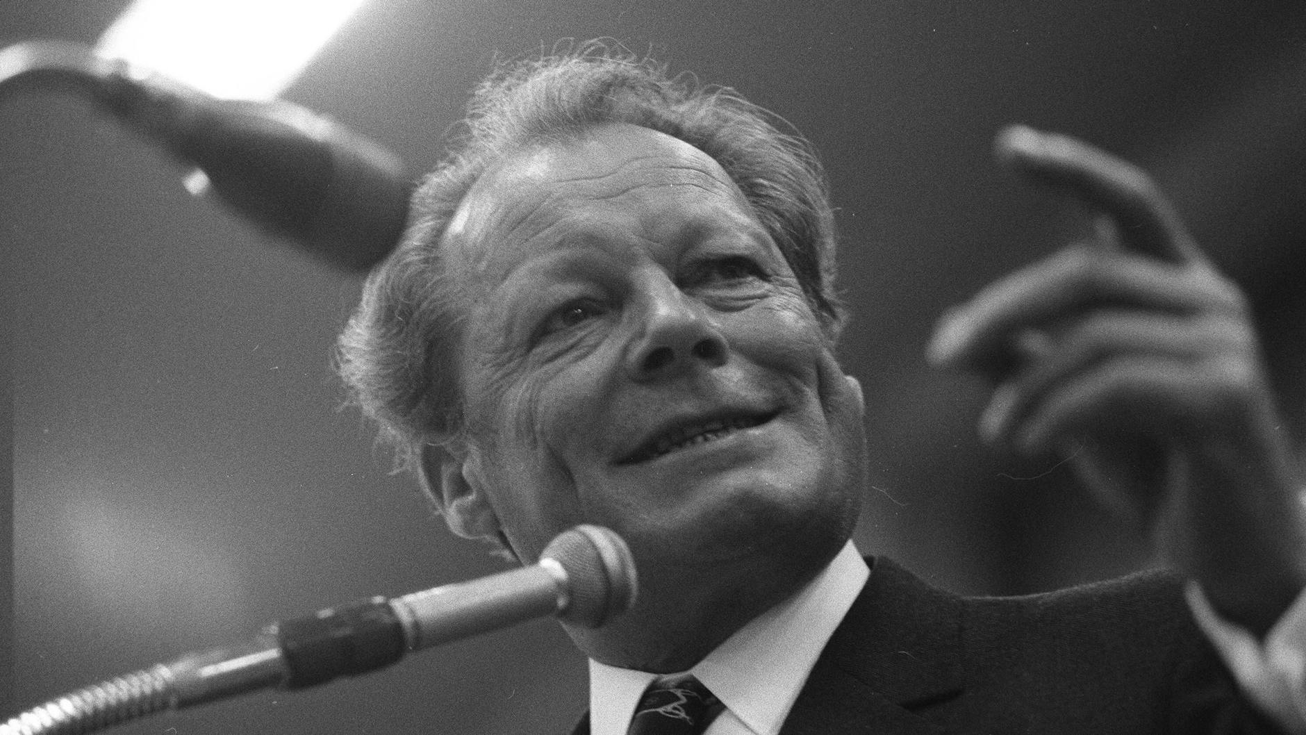 Willy Brandt stellte als erster Bundeskanzler die Vertrauensfrage.