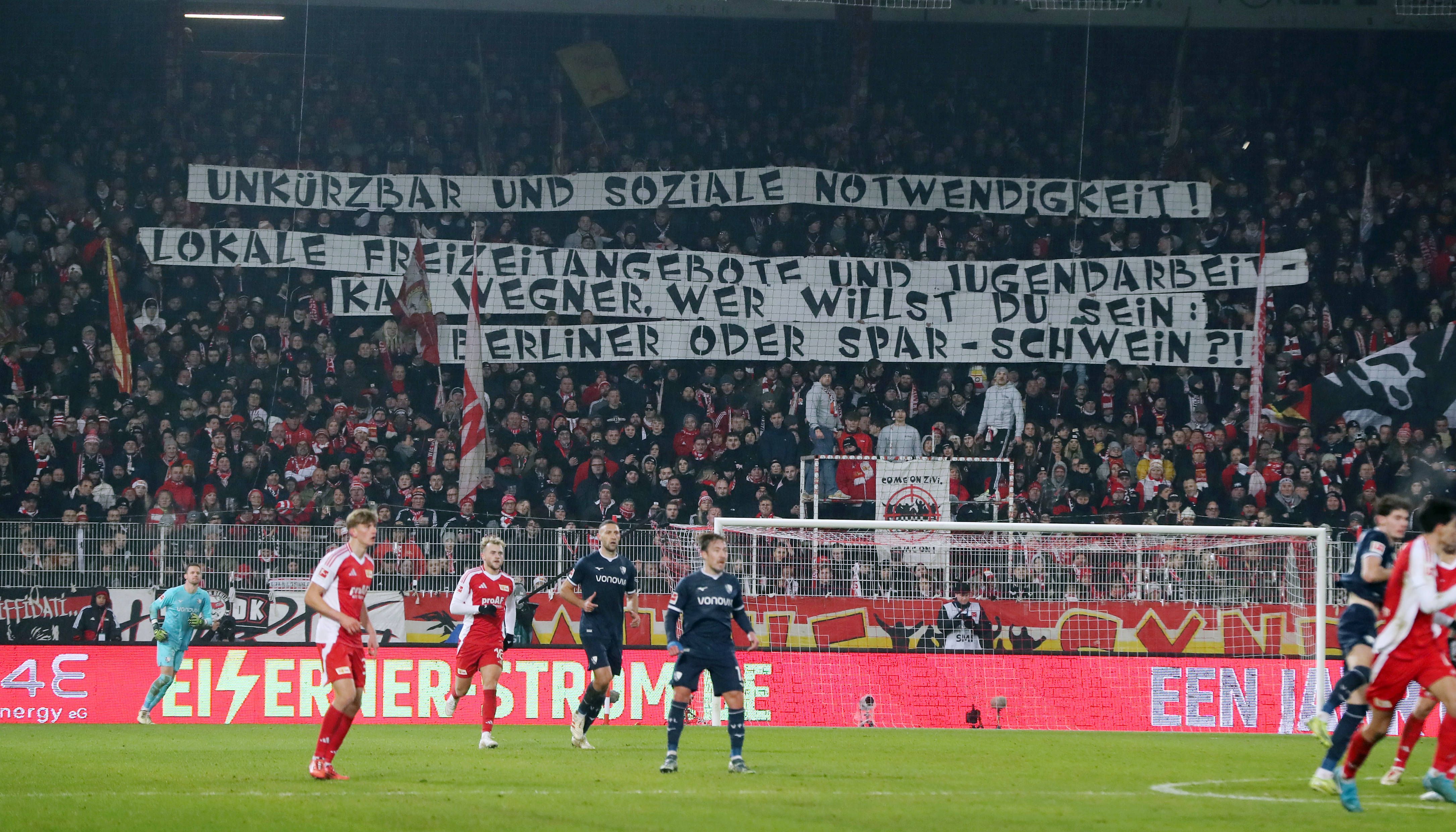 „Spar-Schwein!“: Ultras des 1. FC Union Berlin kritisieren nach Nancy Faeser auch Kai Wegner