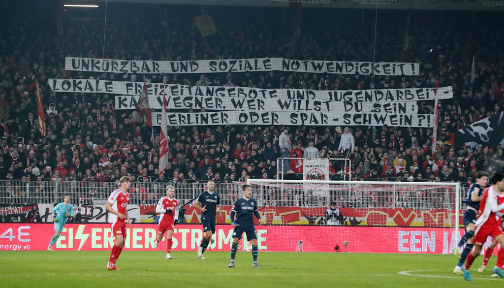 1. FC Union Berlin'den ultralar, Nancy Faeser'den sonra Kai Wegner'i de eleştiriyor