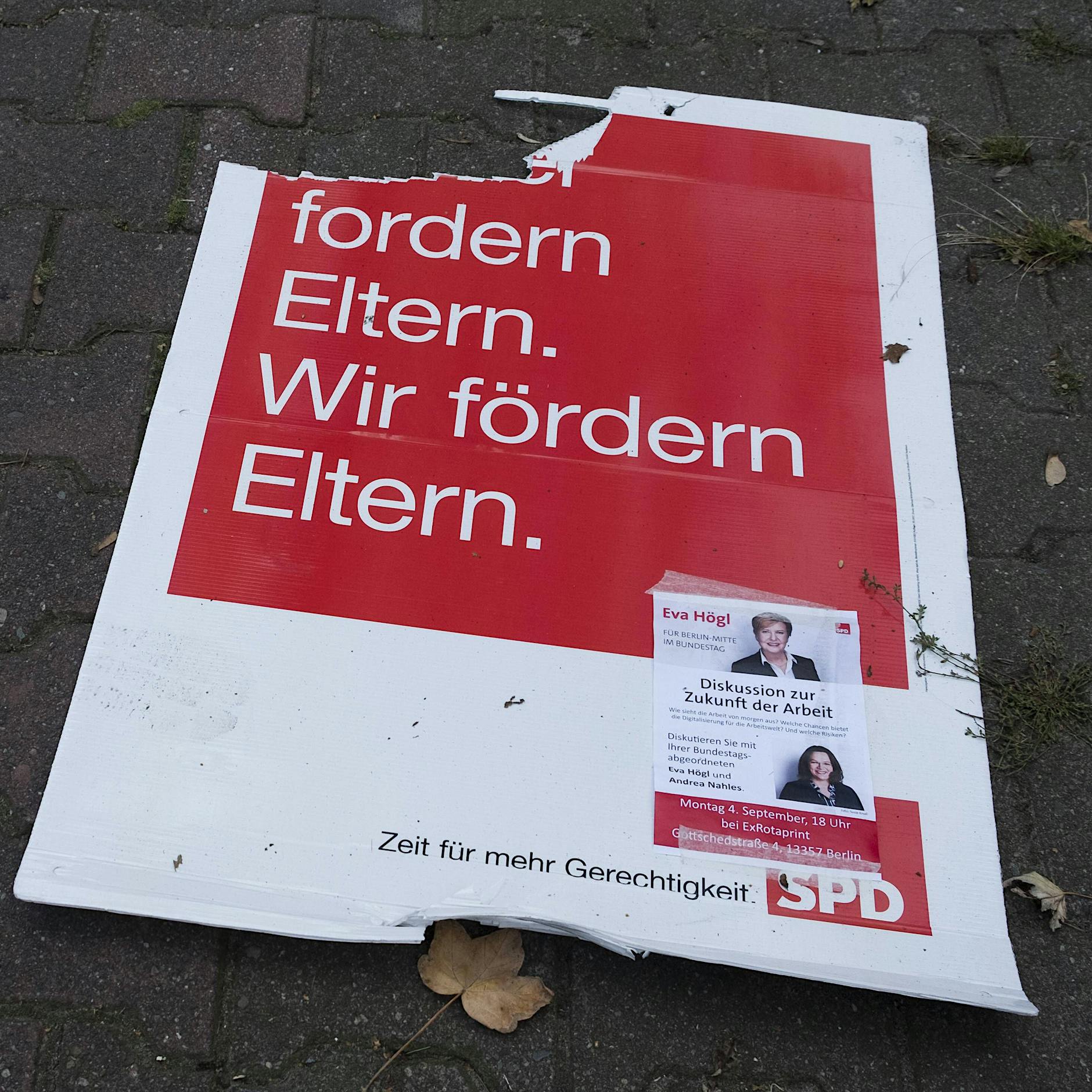 SPD-Mitglieder in Lankwitz mit Springerstiefeln attackiert: Zeugen gesucht