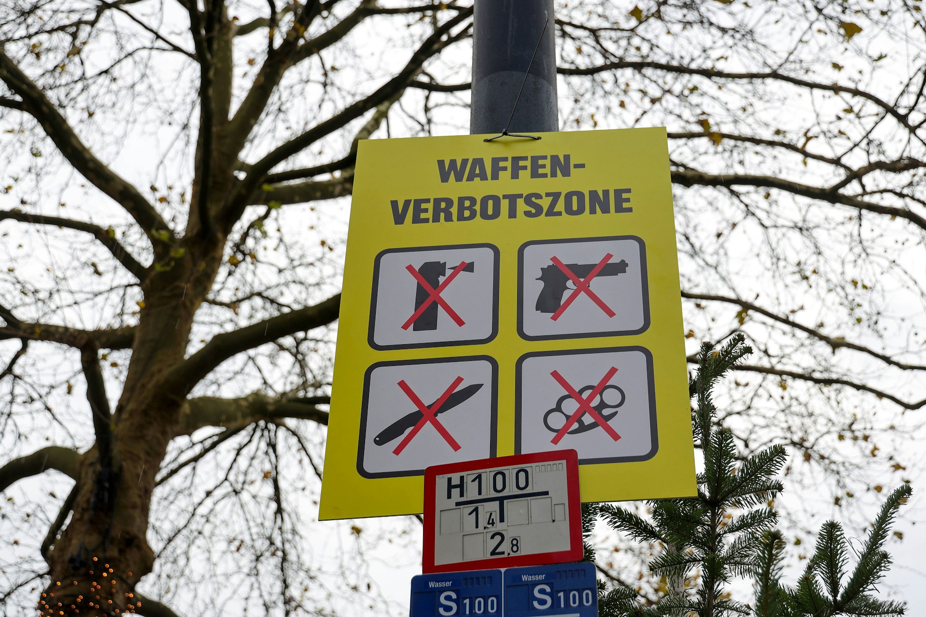 Berlin bekommt mehrere Messer- und Waffenverbotszonen.