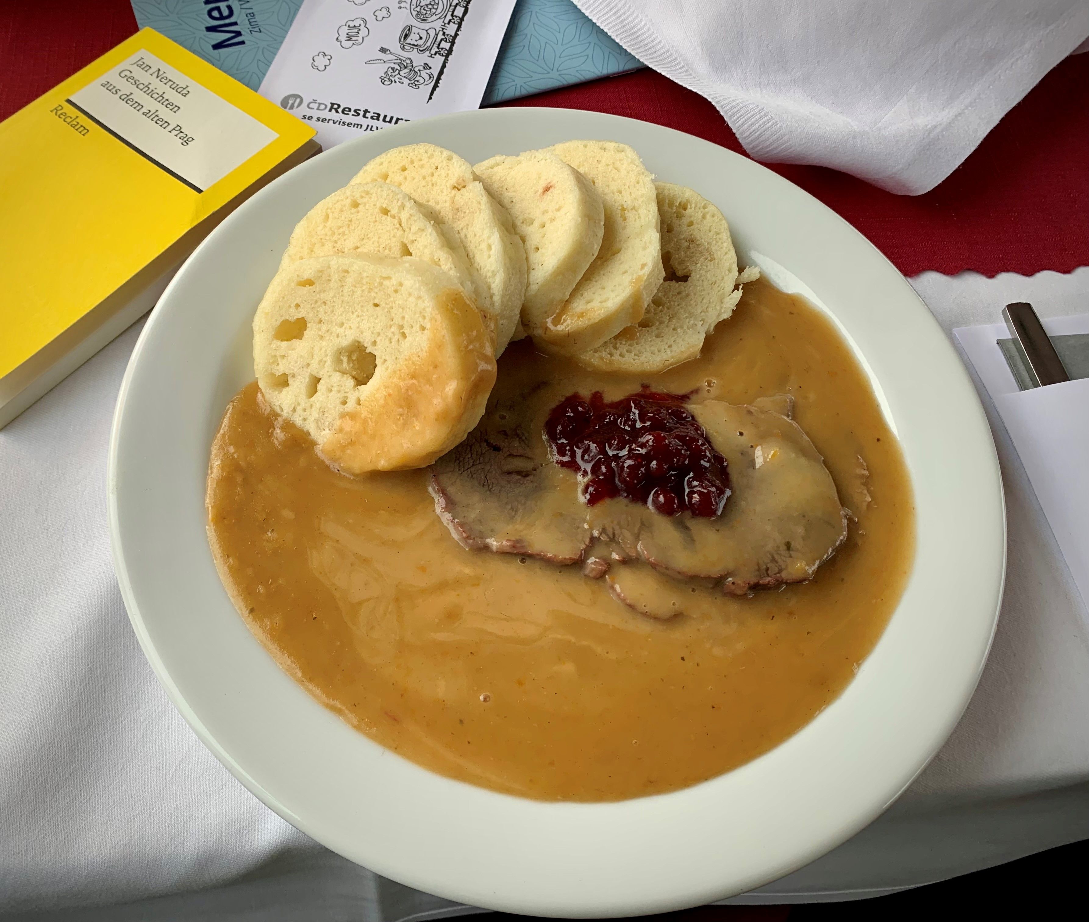 Kommt bald die Mikrowelle? Der „Knödelexpress“ nach Prag verliert den alten Speisewagen