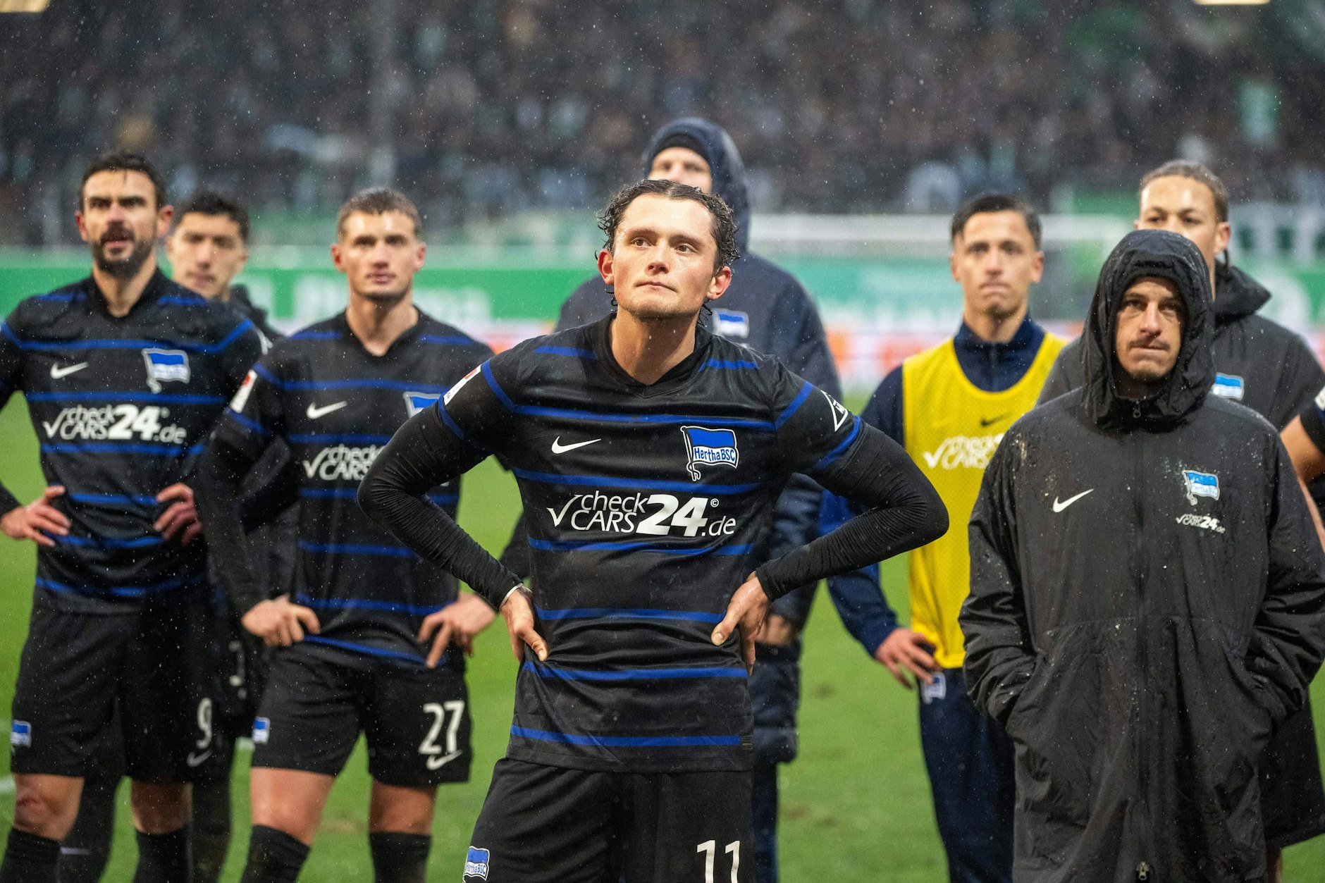 Fabian Reese (27) schiebt bei Hertha BSC Mega-Frust. Der Stürmer ist schon wieder verletzt und sorgt nicht nur deswegen für Gesprächsstoff.